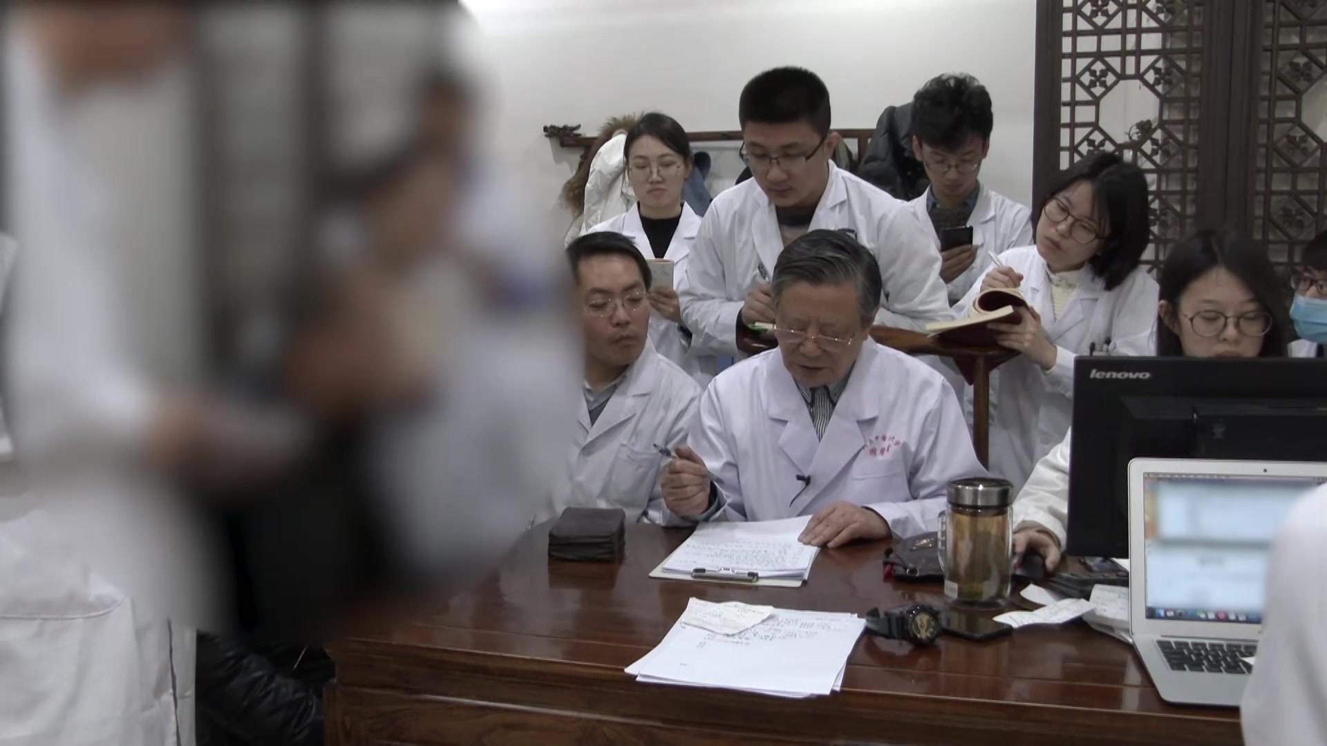 湿热下注：35岁男性勃起功能障碍伴脂溢性脱发的清利湿热法