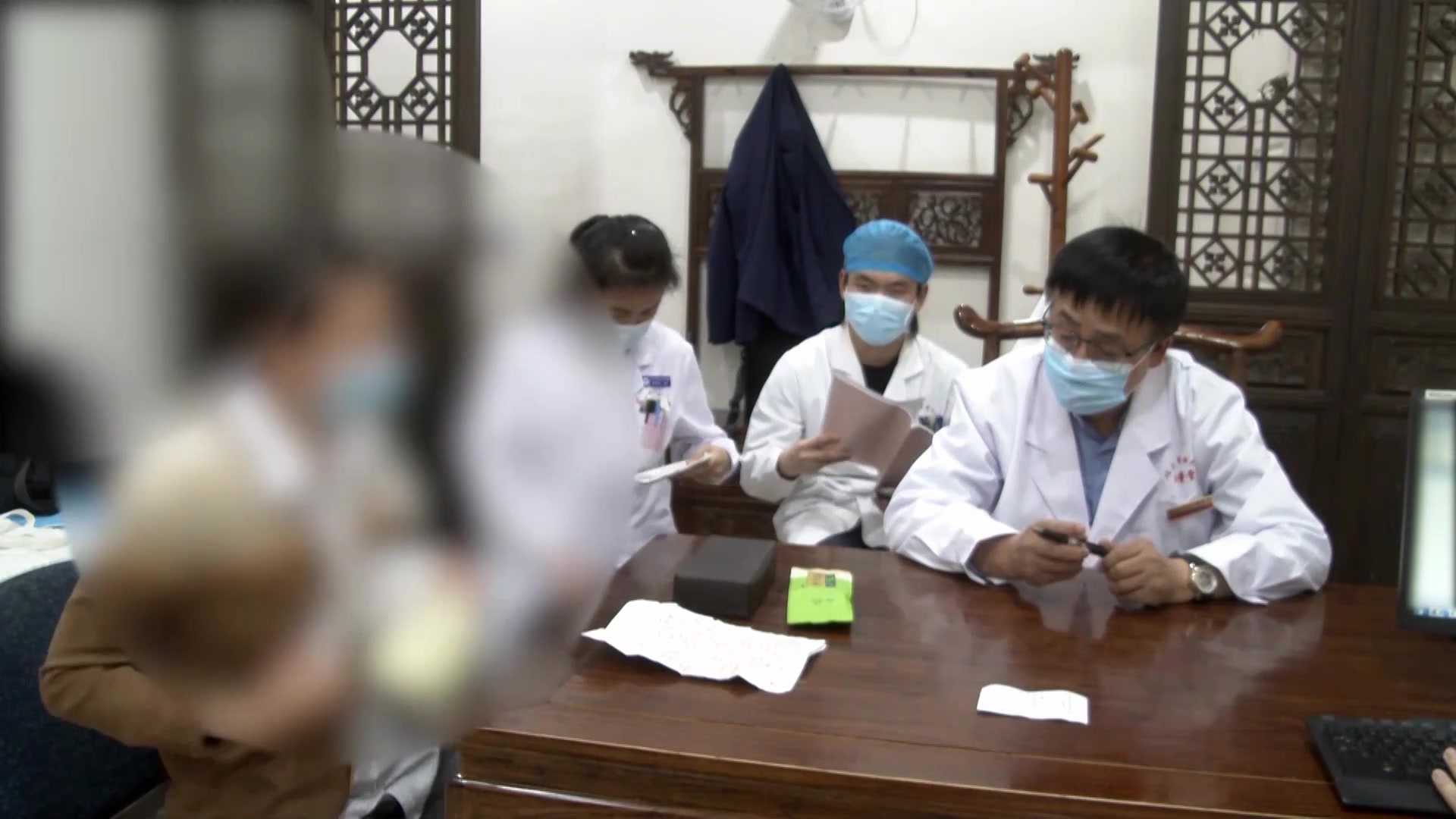 寒痰阻肺脾肾阳虚：58岁女性顽固性咳嗽近30年之温化寒痰法