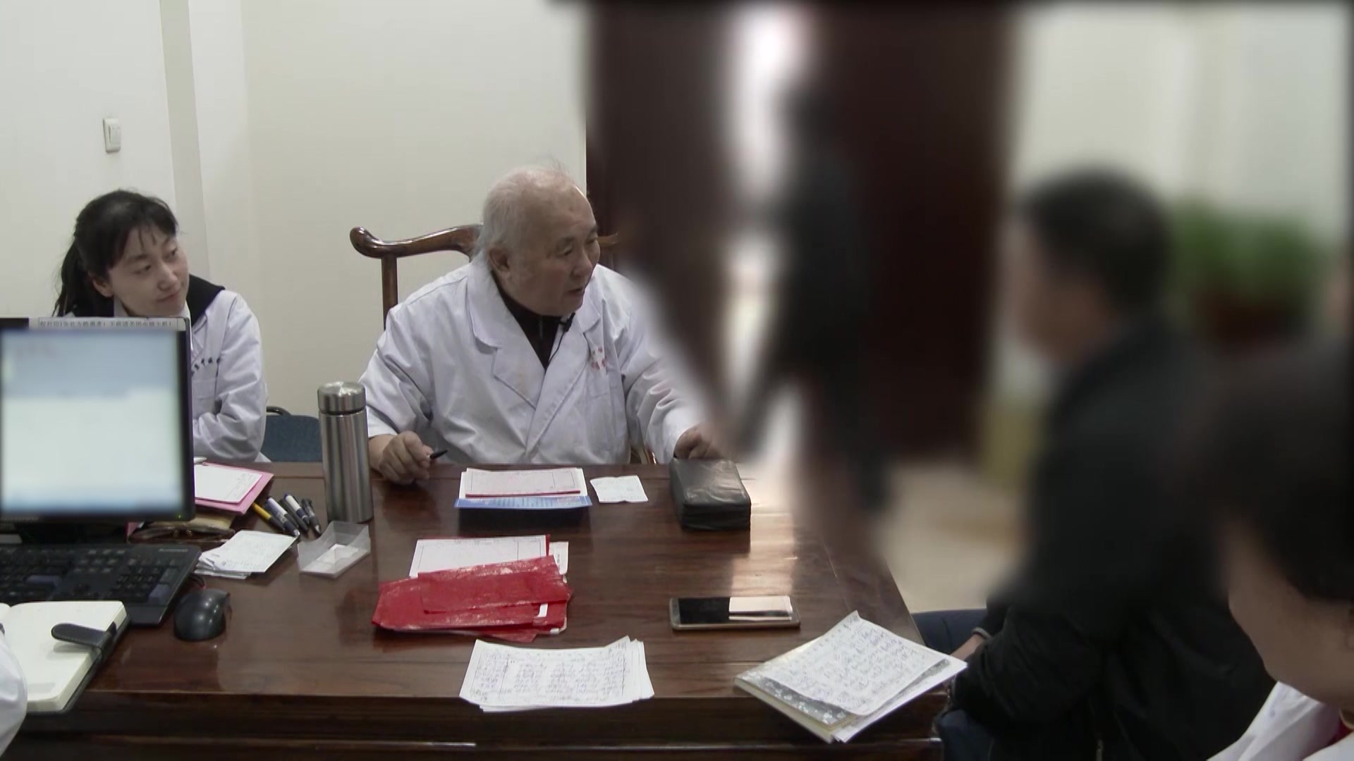 心火上炎：34岁男性疲劳口干燥热的清心泻火法