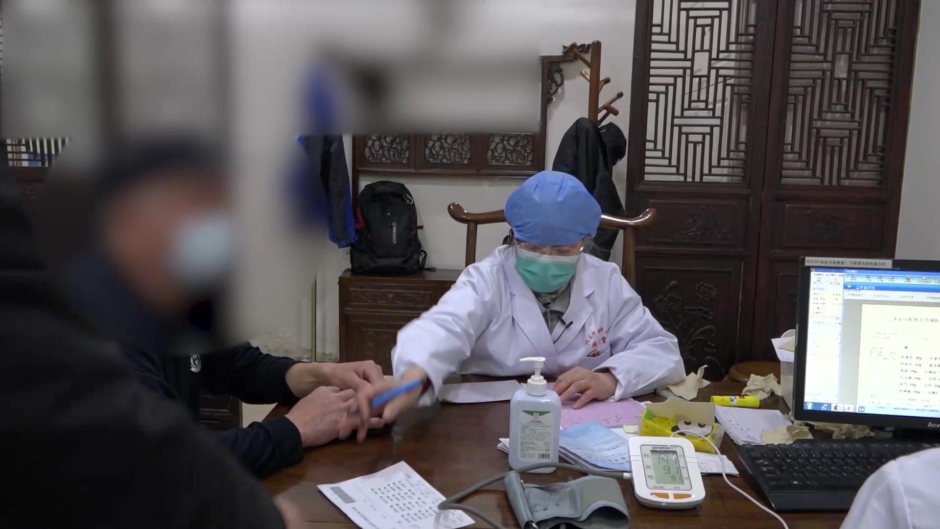 气血失调脉络瘀阻：60岁高血压患者大便不成形咳嗽的健脾化湿通络法