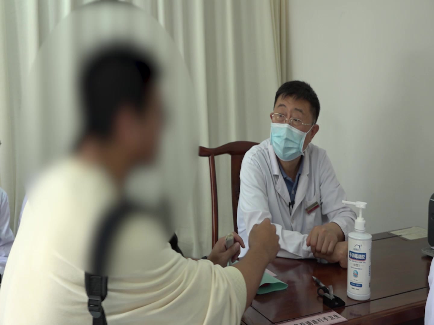 脾虚表虚湿浊上泛：19岁男性脂溢性脱发伴多汗的健脾固表生发法