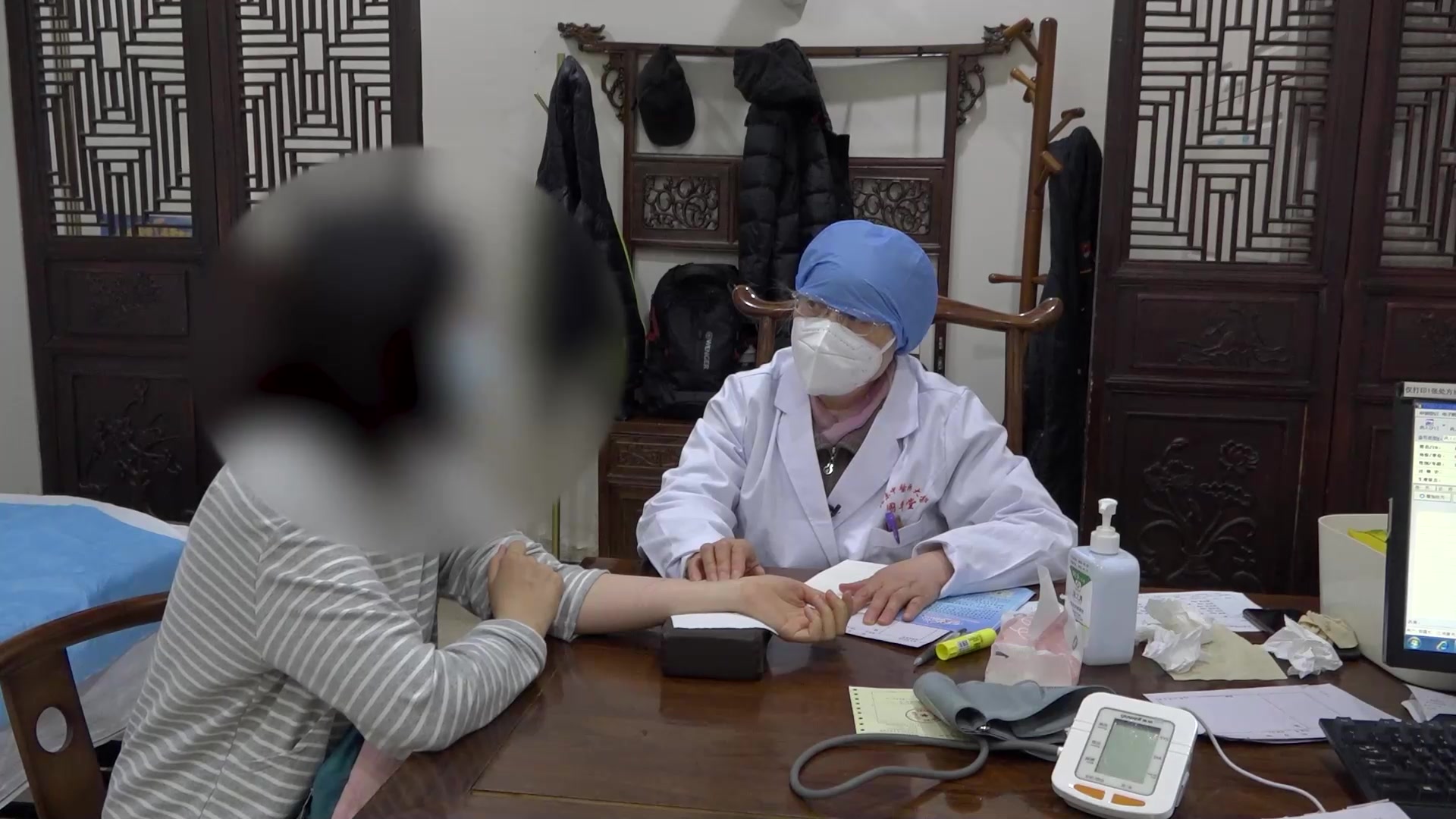 气血不足风寒阻络：35岁产后身痛游走怕风的内外合治方案