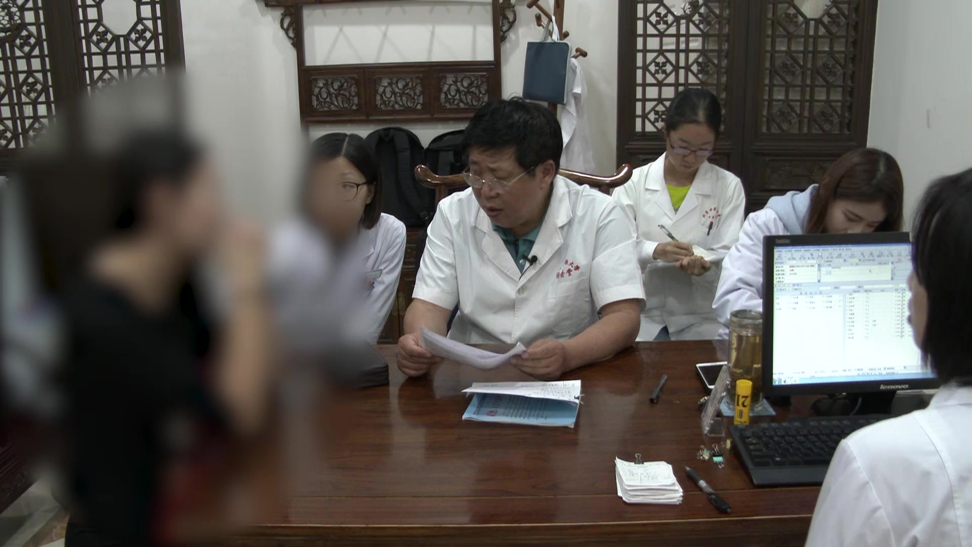 痰热内扰证：26岁女性疲乏干眼多梦的清化痰热兼清肝明目法