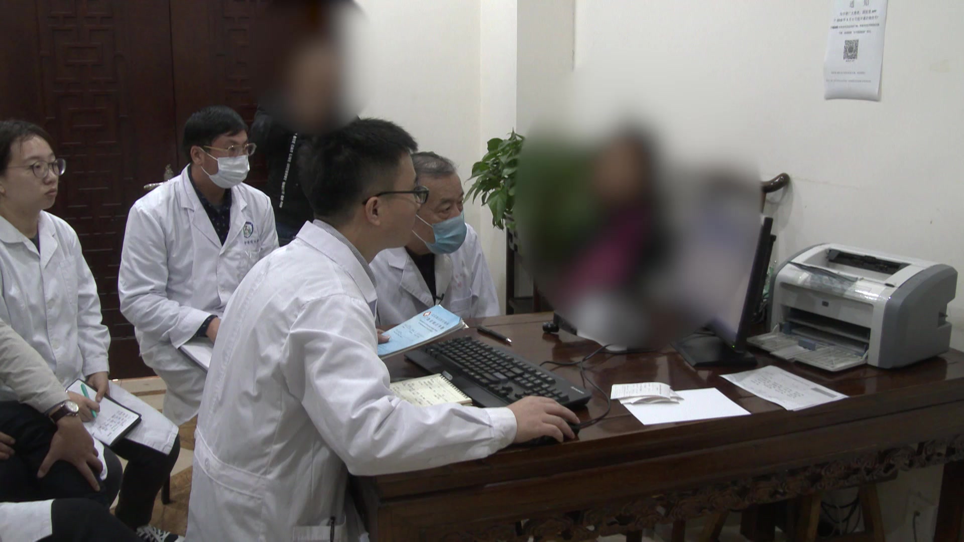 肝郁脾虚肝肾阴虚：41岁女性耳鸣咽异物感月经稀发之逍遥散加二至丸治验