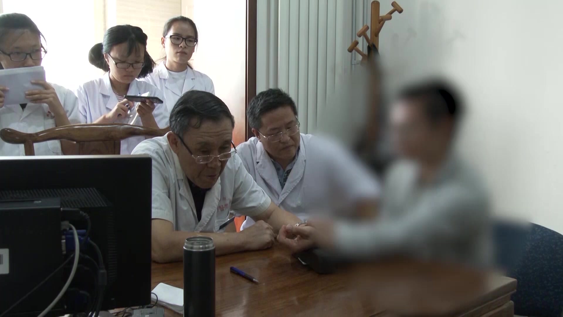 脾肾气虚固摄无权：21岁男遗精反复的补脾益气固肾涩精法