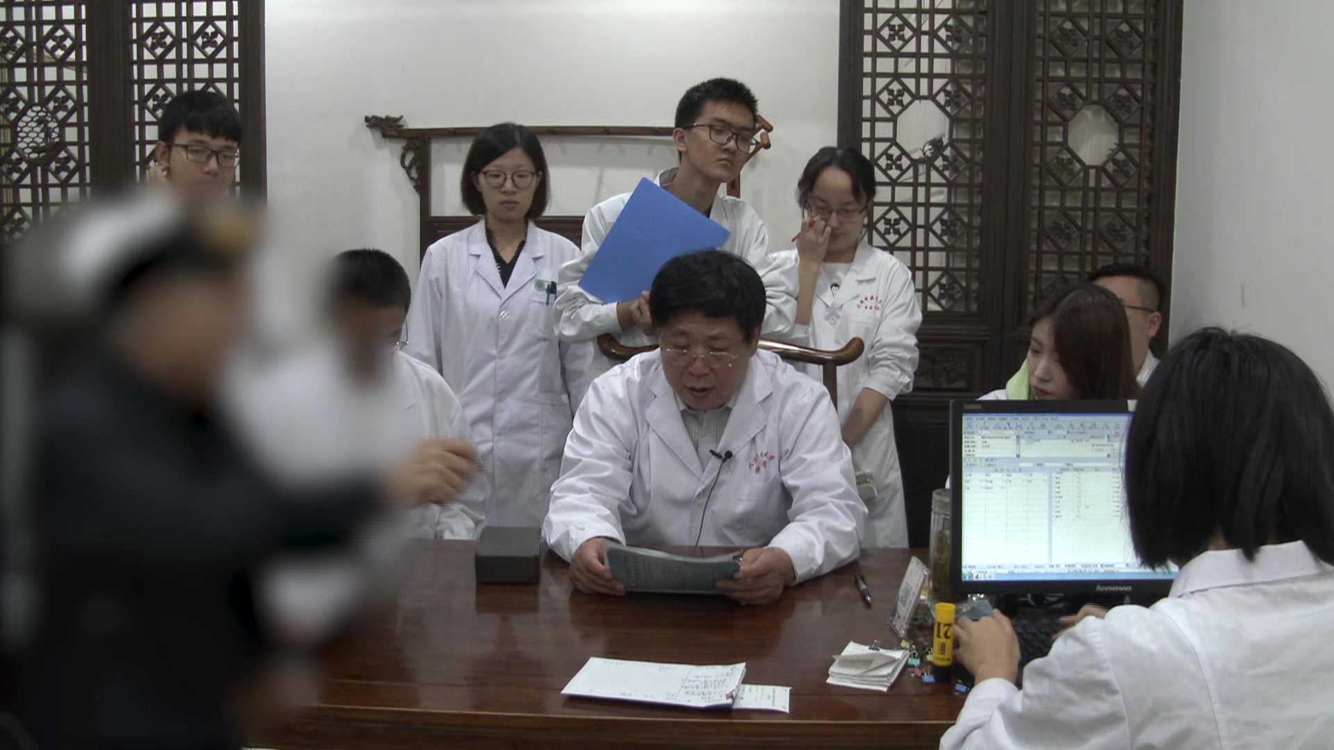 厥阴寒凝：72岁男性头项凉痛反复游走的温肝散寒法