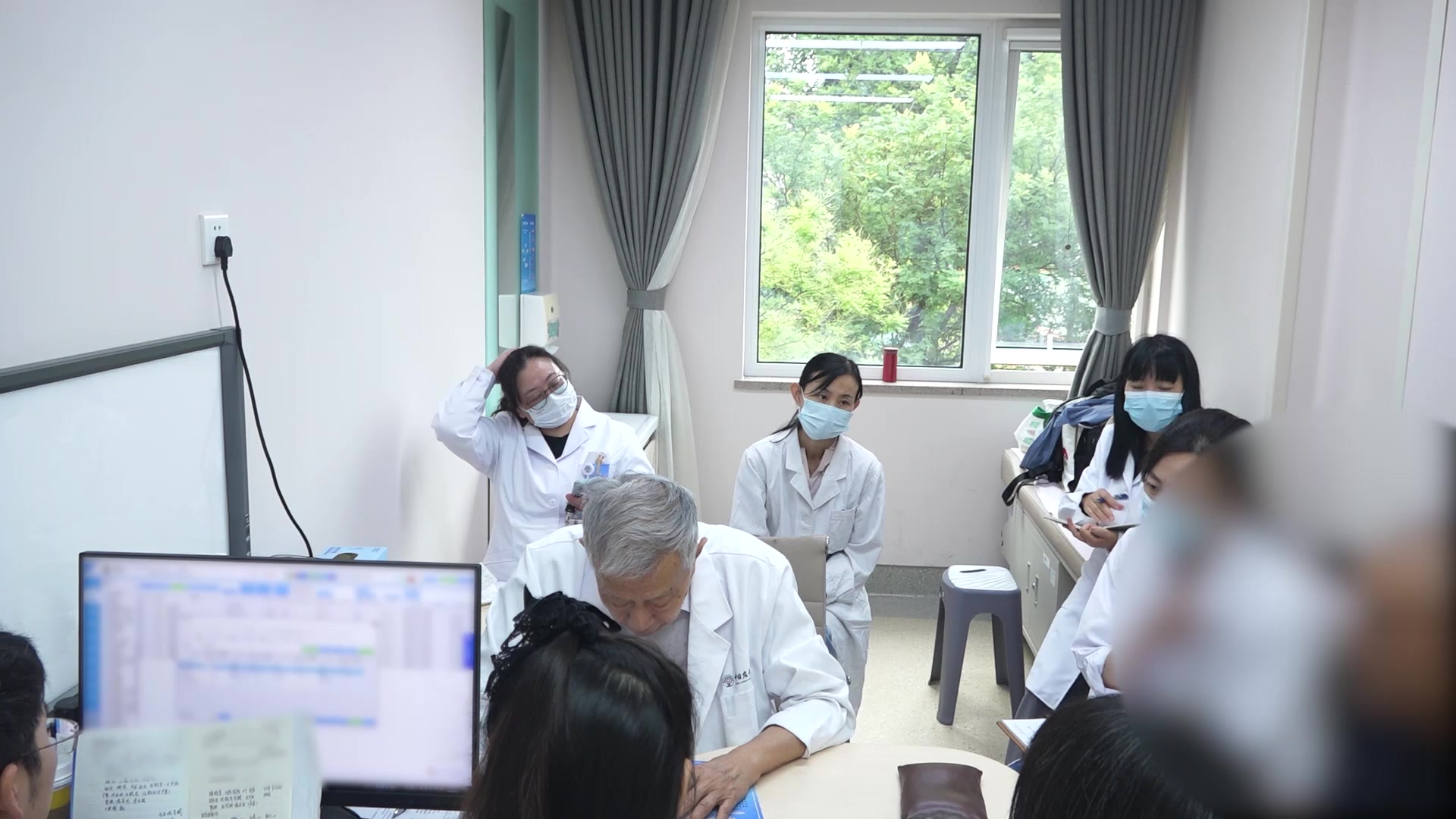 肝风痰浊：57岁男性头晕头痛高血压的化痰清热利湿法