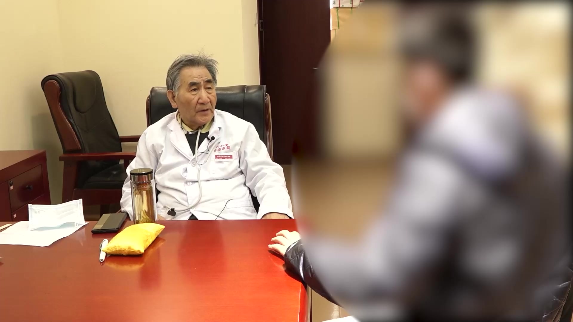 肺热痰阻兼胃肠积热：14岁男孩过敏性咳嗽伴痤疮的清肺化痰通腑法