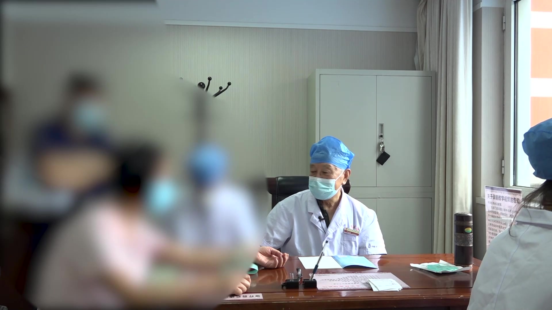痰热扰心肝胃不和：59岁女性失眠12年伴胃痞口臭的疏肝清热化痰法