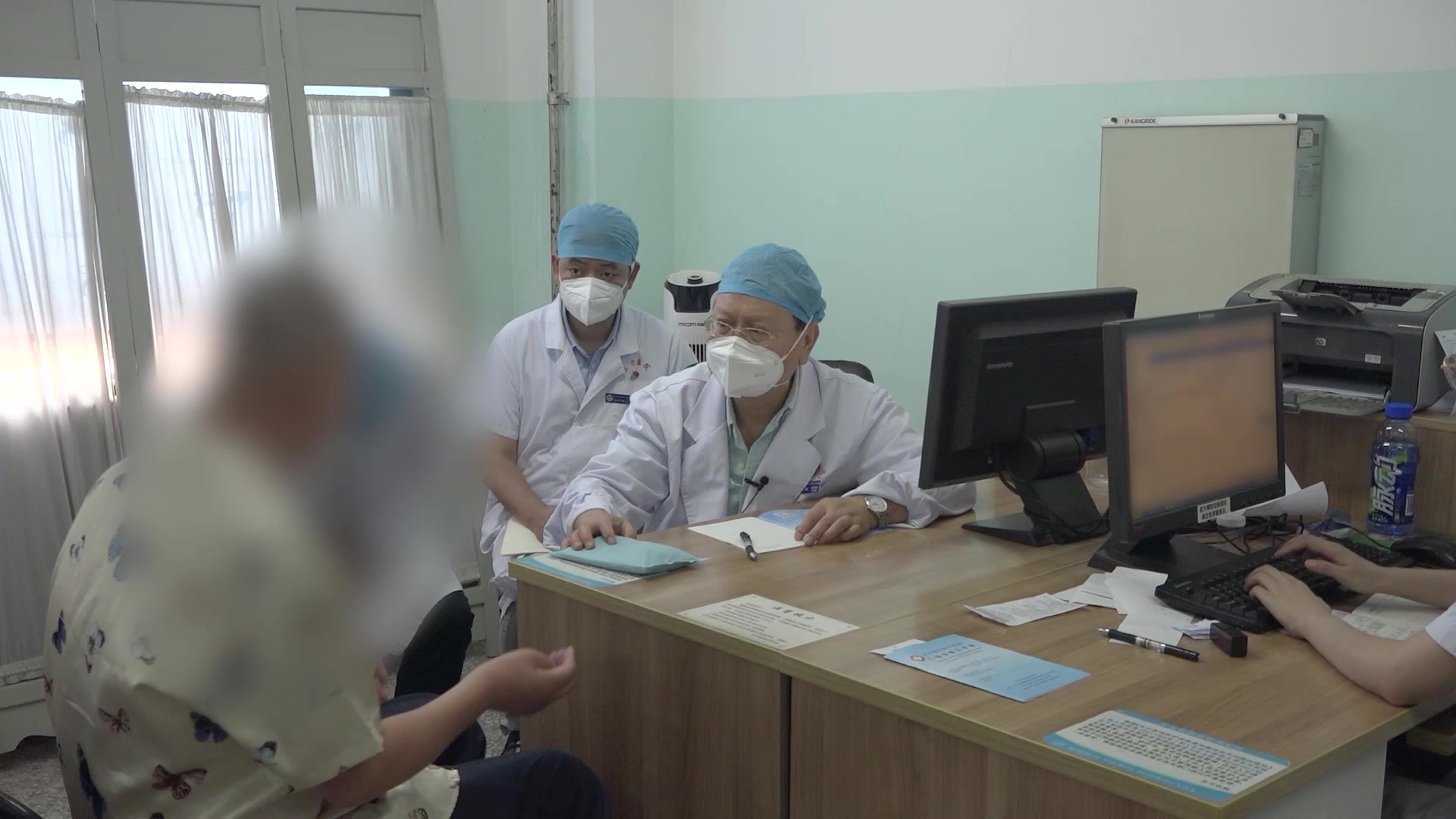 血脉瘀阻水湿内停：42岁男性双下肢肿胀1月的中药活血利水法