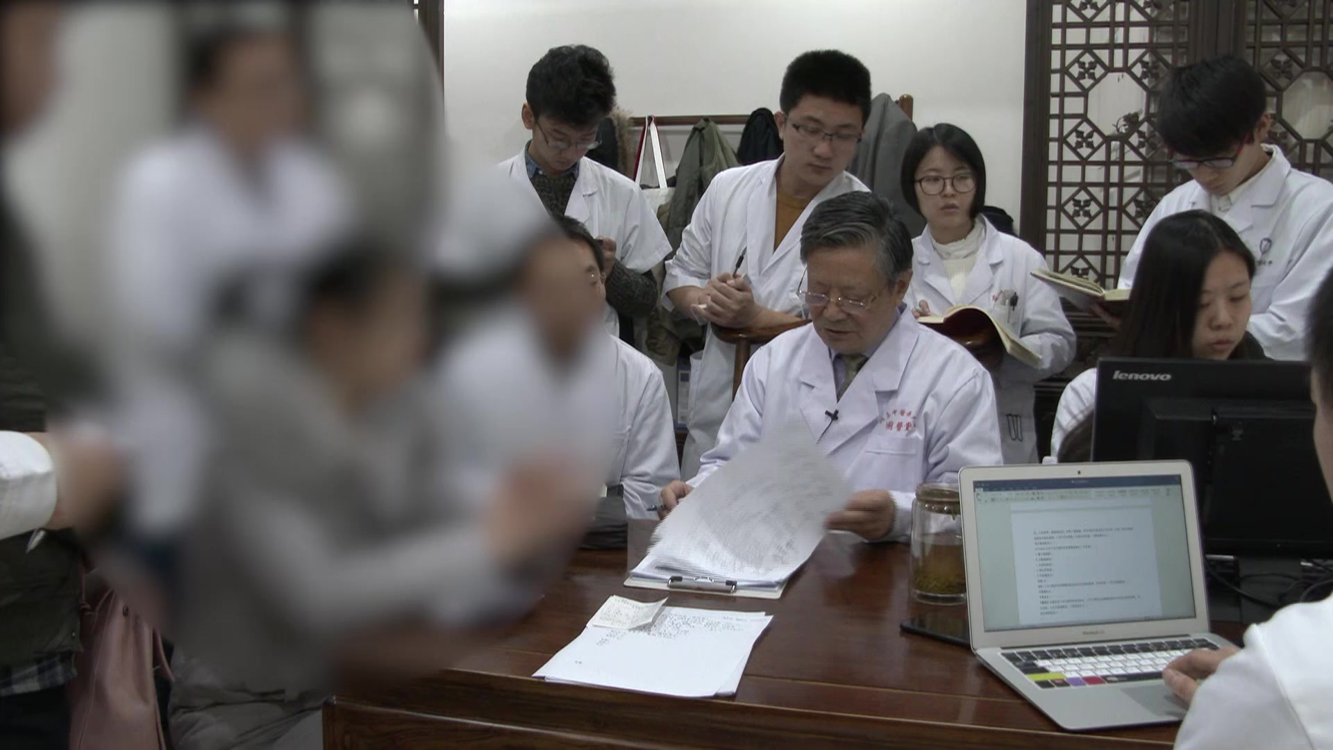 心悸：17岁女性心悸伴手脚凉服药后心律转稳及手脚转暖