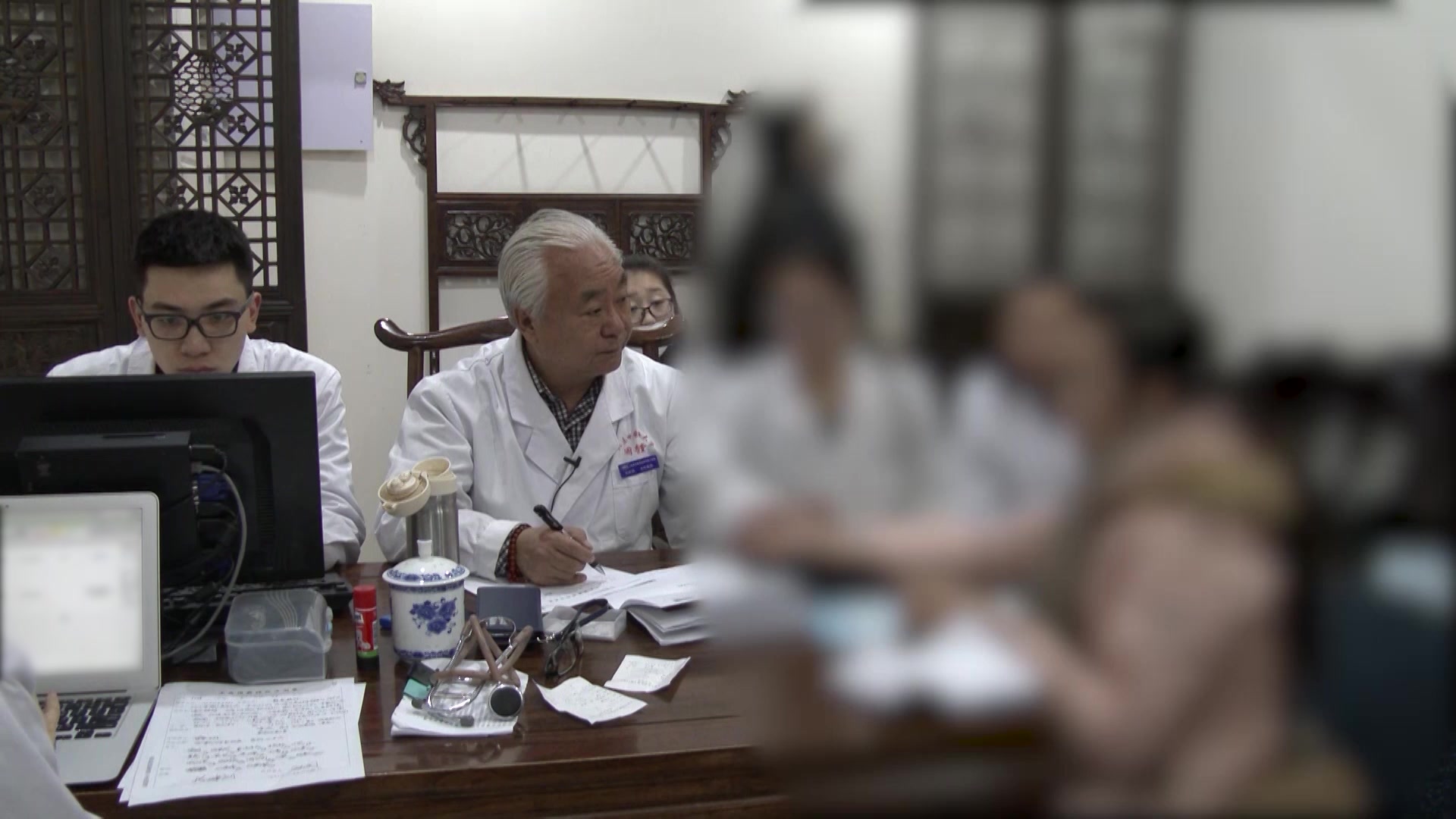 脾虚气滞：44岁女性腹胀4月余的健脾理气法