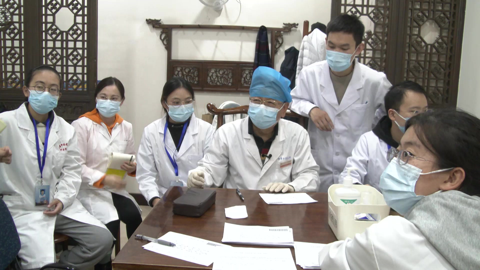 肝阳上亢：74岁女性头晕腿痛伴纳差的平肝和胃法