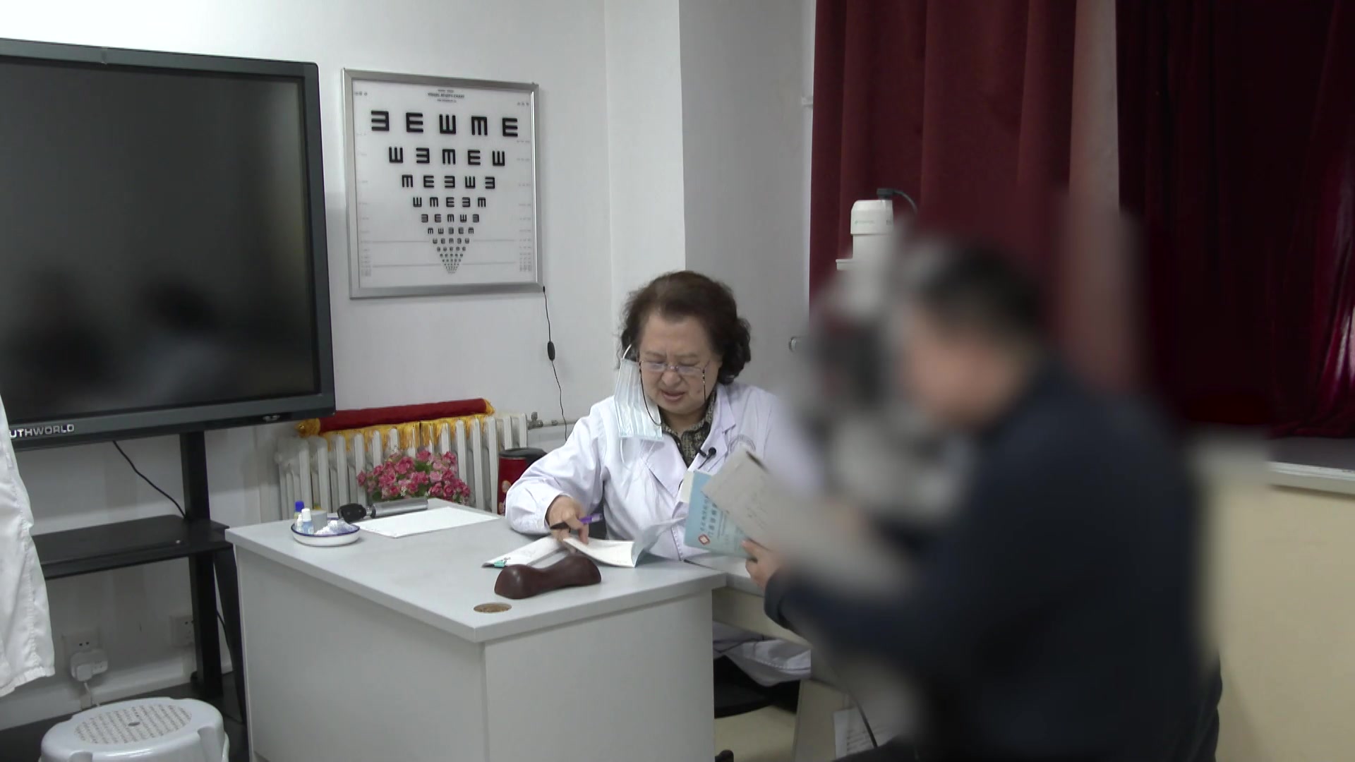 视神经萎缩：41岁男性遗传性角膜变性术后视力不恢复的针刺综合外治