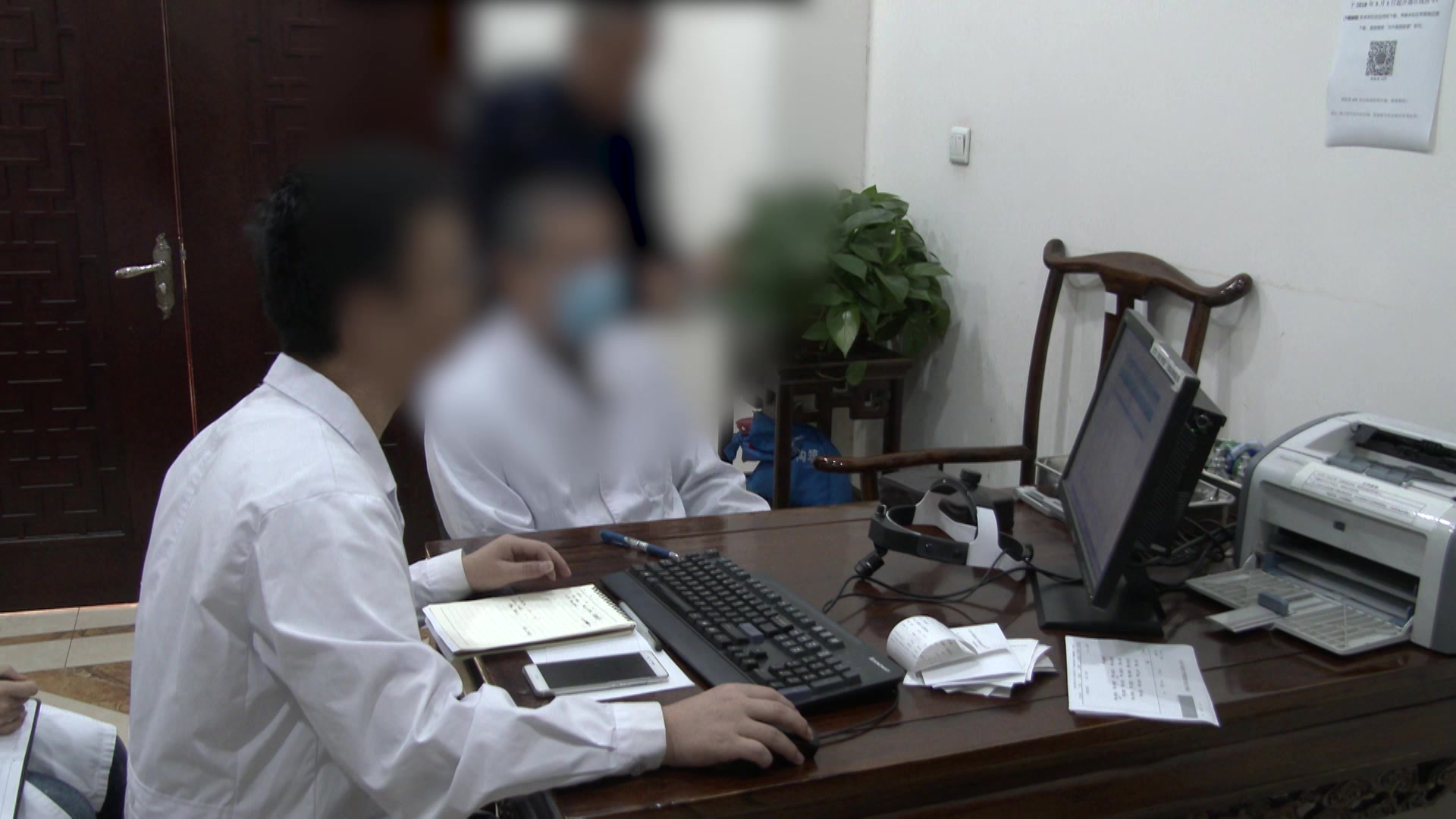 酒毒湿热上扰清窍：50岁酒商头痛流涕起包之清热化湿益气法