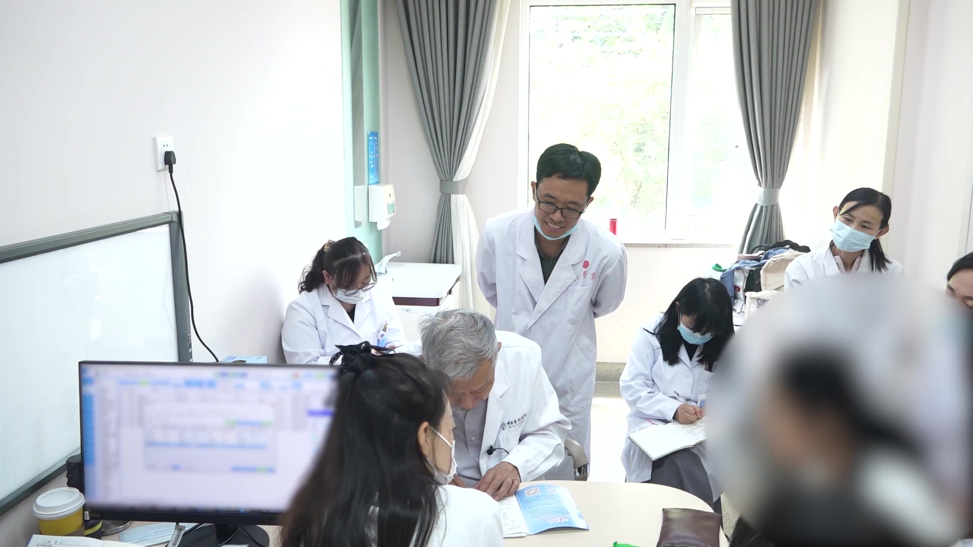 肾阳不足水湿内停：45岁女性高血压头晕头重的温阳化气法