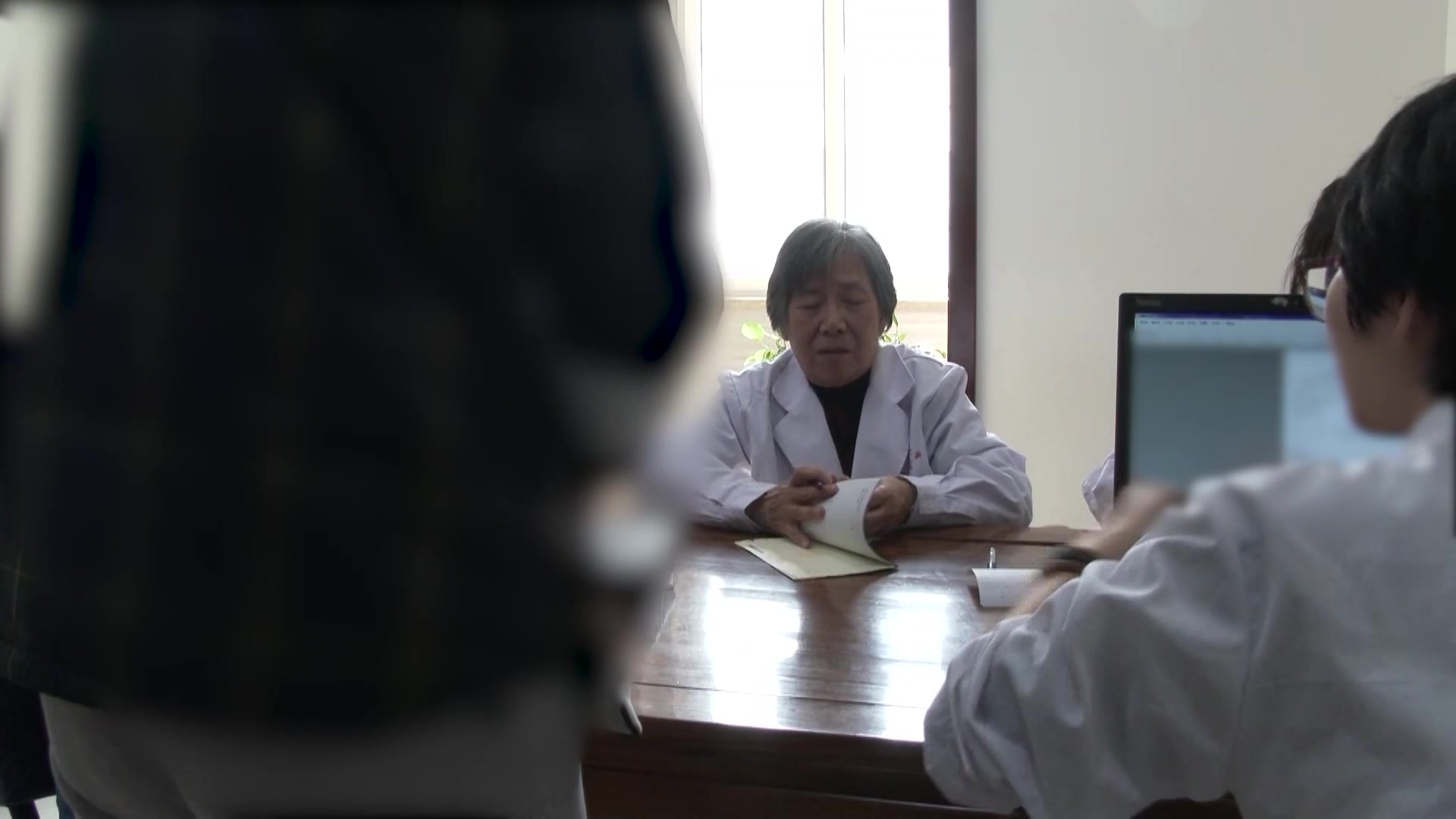 脾虚湿滞：73岁多病共存患者血糖不降伴腹胀便干的通腑健脾法
