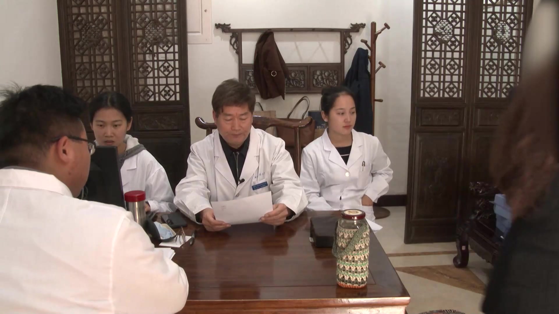 肝肾亏虚气阴两虚挟瘀挟寒：61岁女性反复头晕头胀两月的杞菊地黄汤加减治验