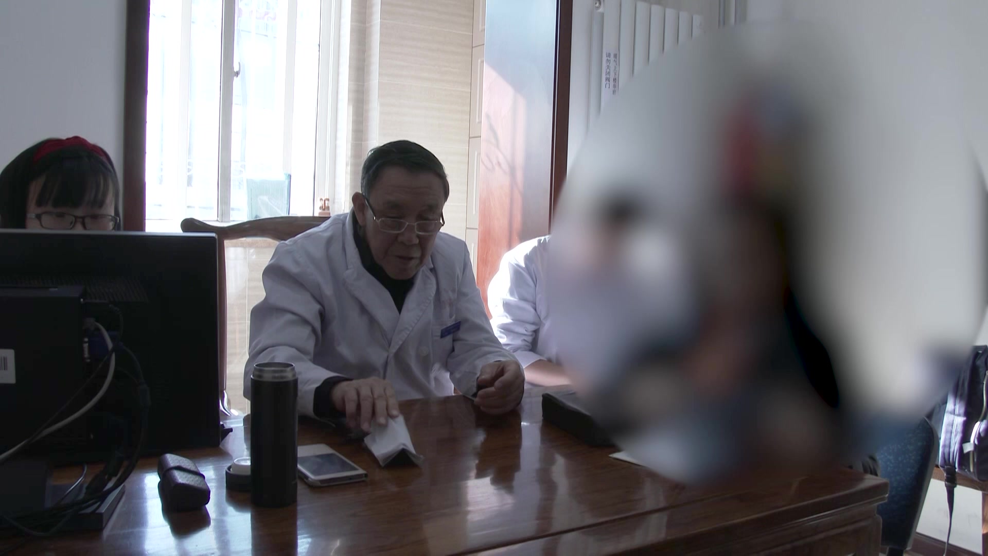 气血两虚肝气不舒：35岁产后失眠腿困梅核气的养血疏肝法