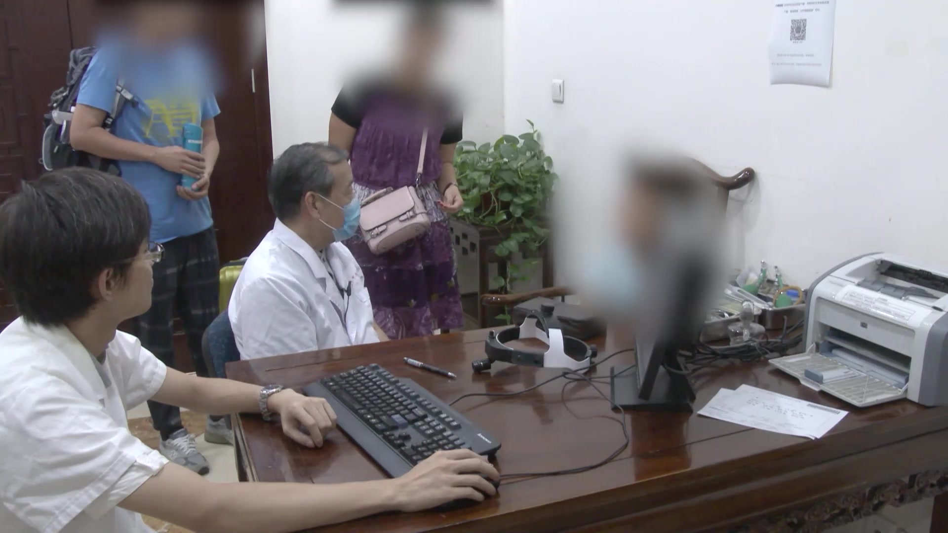 脾胃虚弱肺卫不固：5岁男童反复扁桃体化脓高热的整体调治