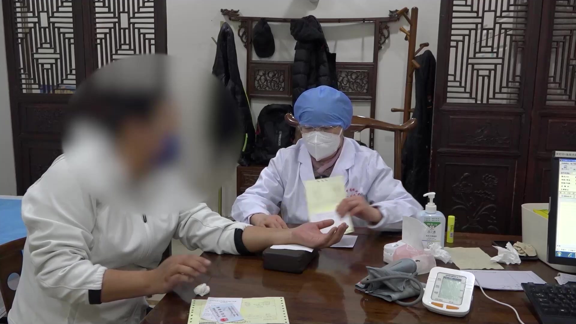 气血失调证：49岁更年期女性阳康后疲劳心悸伴三高的中药整体调治