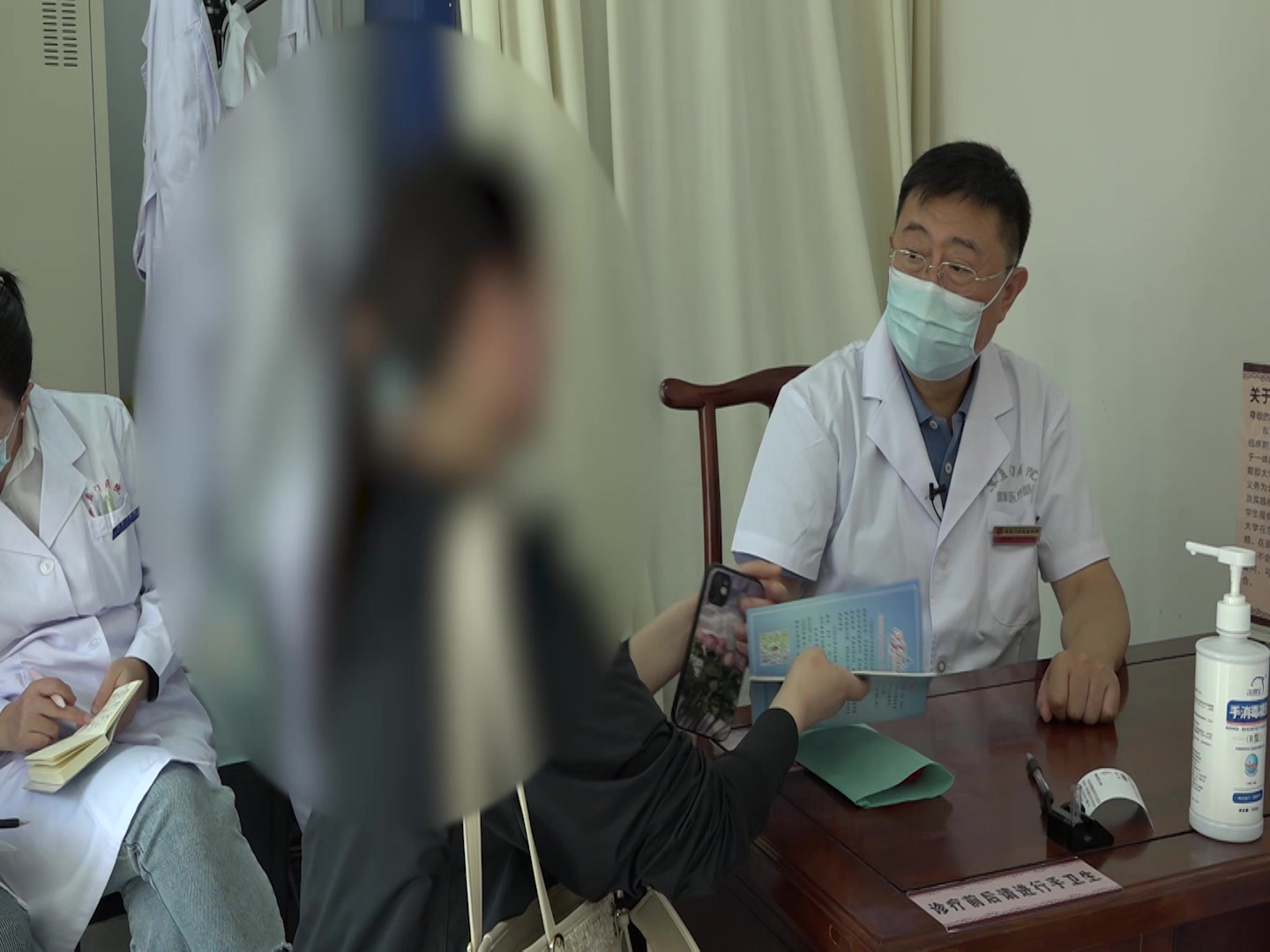 肝郁血热心神不宁：29岁女性激光术后色沉失眠的清肝凉血安神法