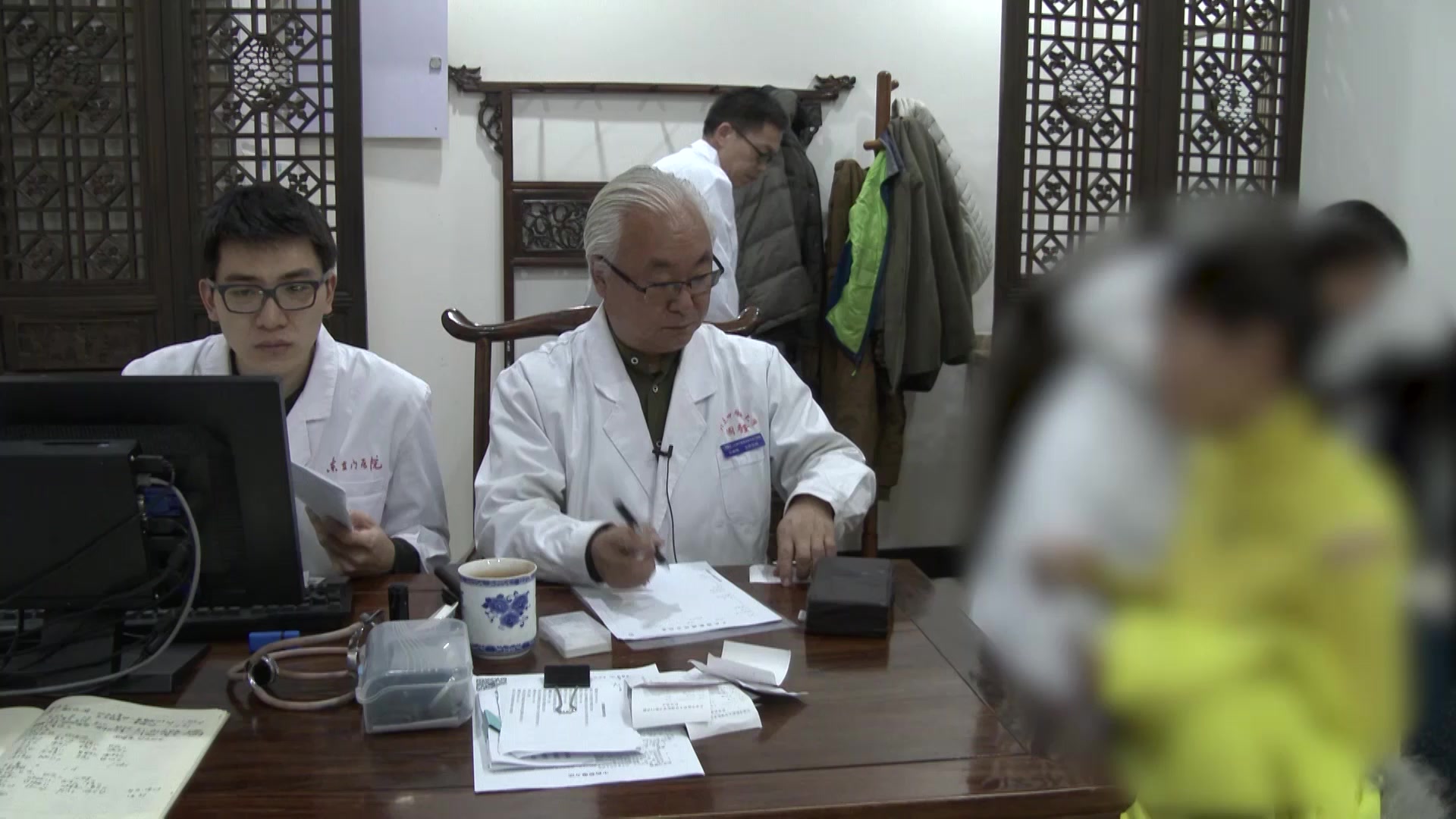 血虚寒凝胞宫：23岁学生月经一天即净伴血块的温经汤治疗