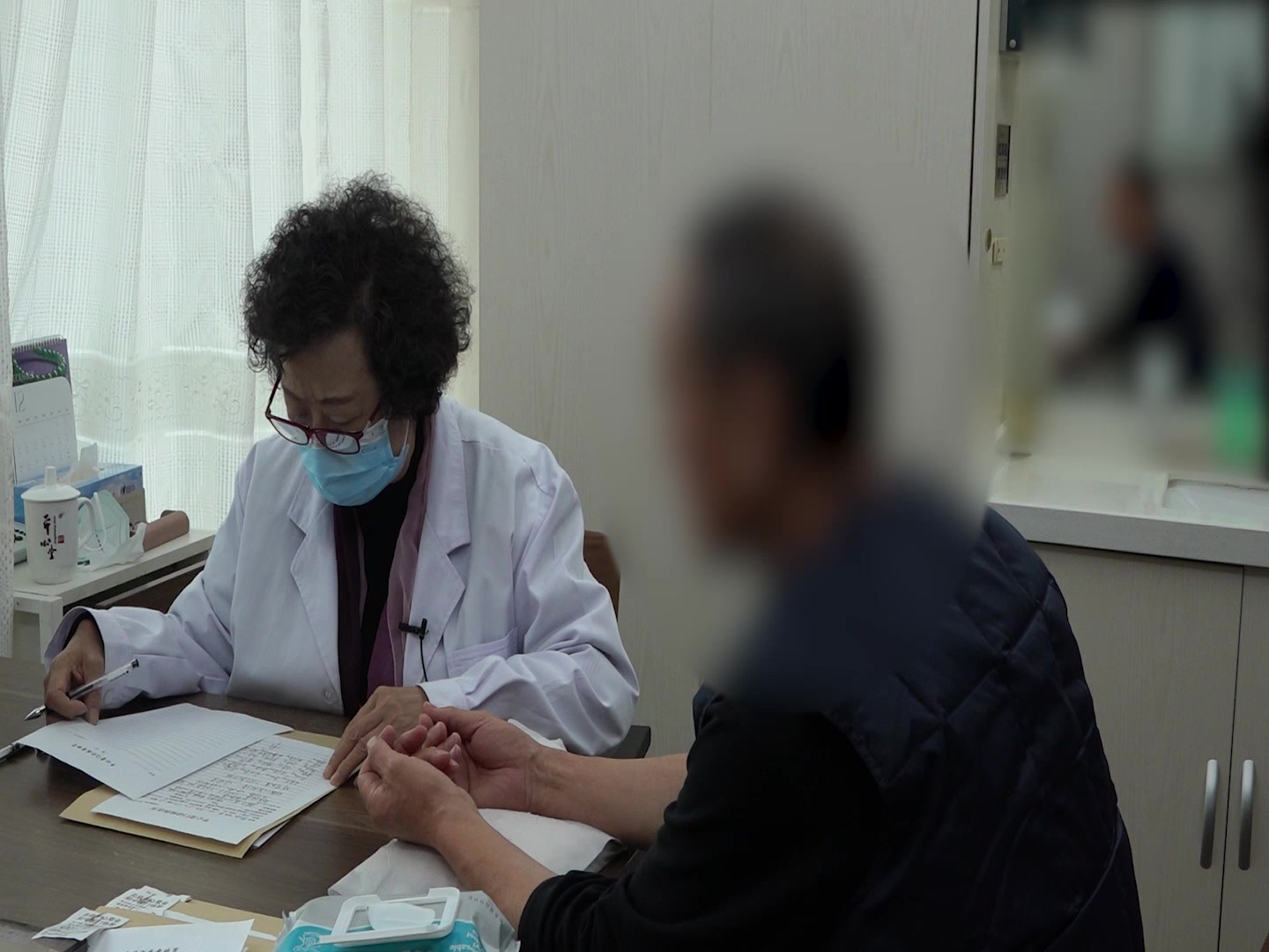 脾肾两虚湿热内蕴：69岁糖尿病皮肤瘙痒伴便秘的润肠祛风法