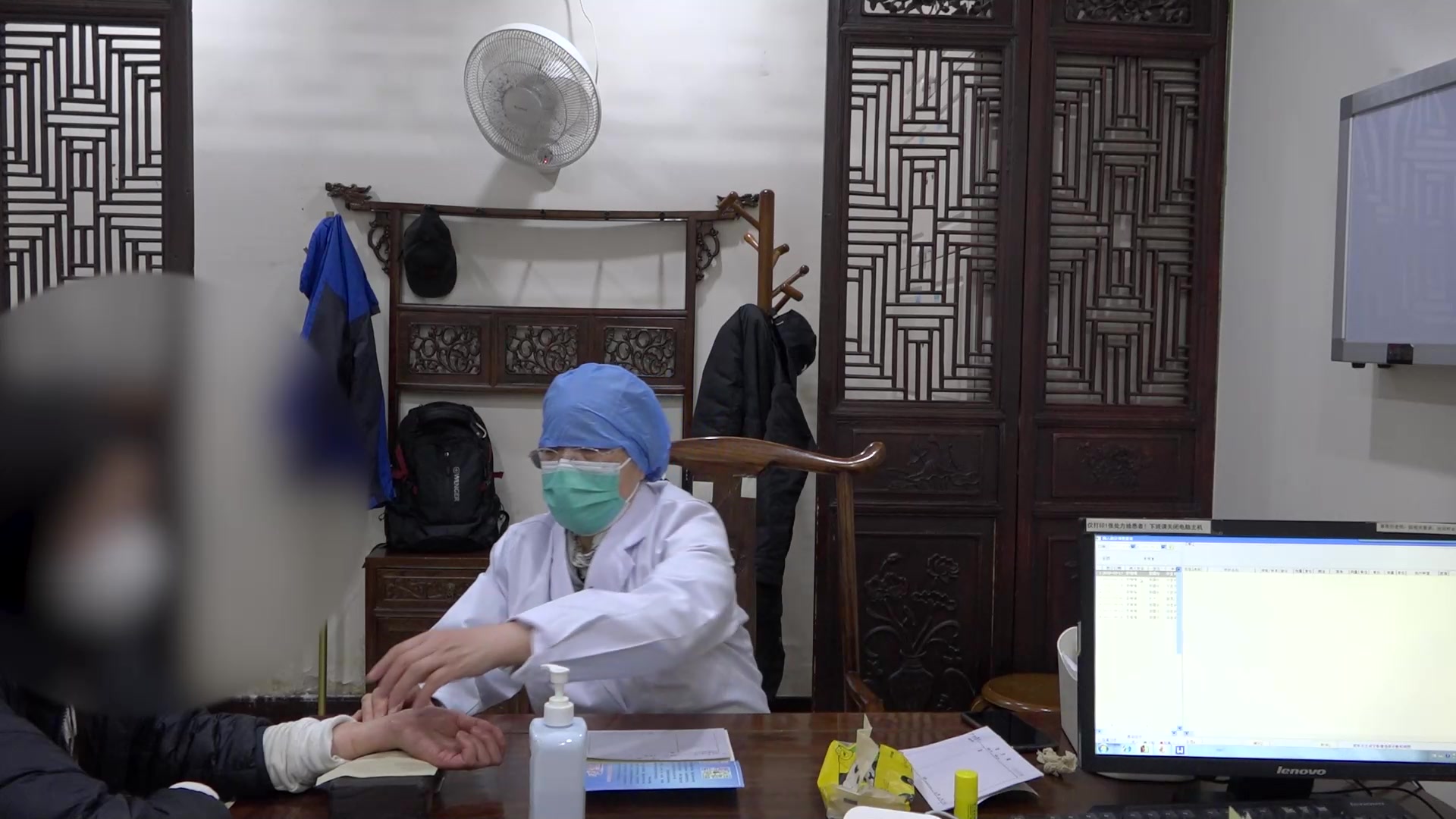 肝胃不和肝胆瘀阻：34岁女性新冠后腹胀排便不净的疏肝化瘀法