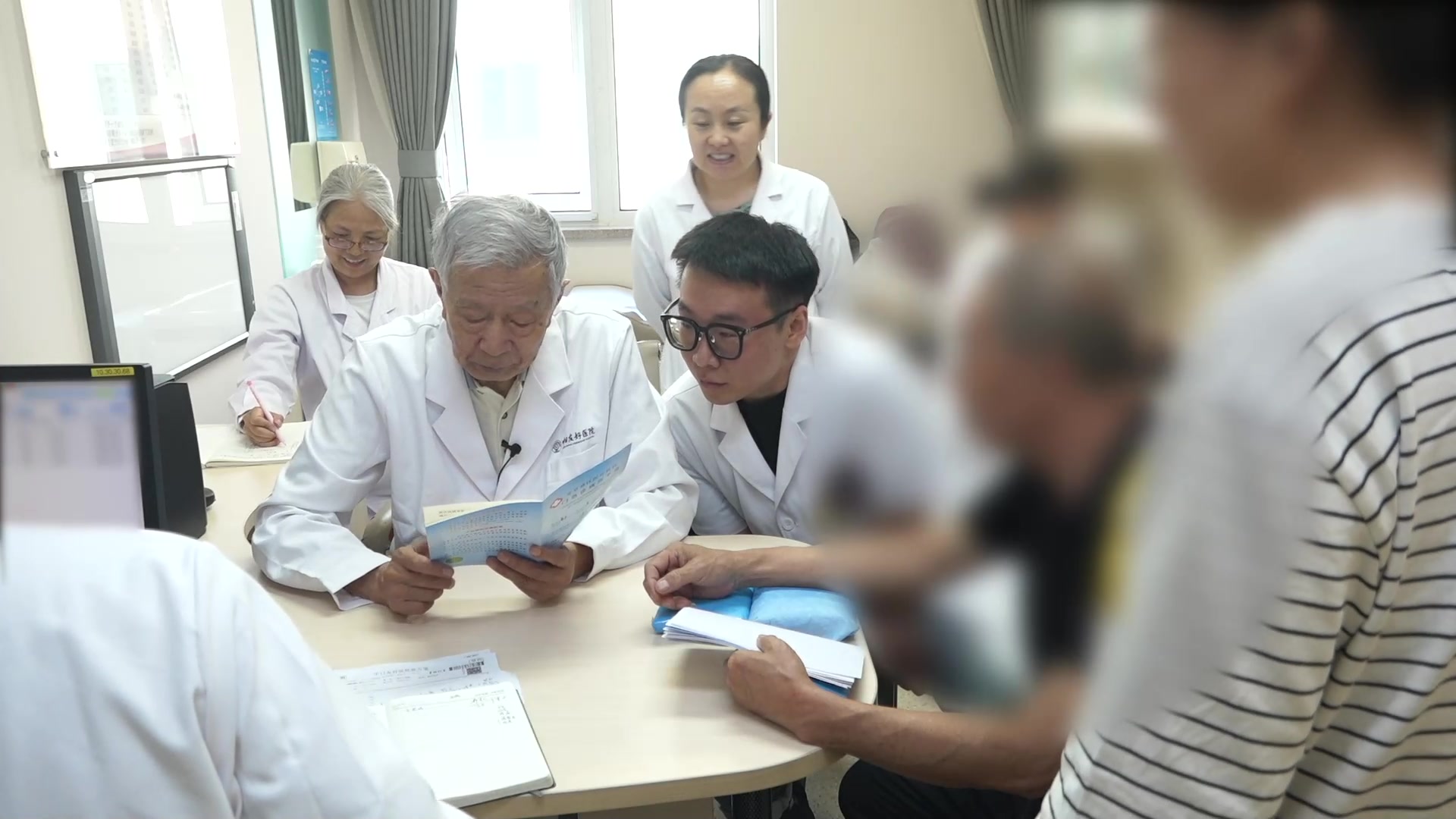 痰气交阻气滞血瘀：65岁冠心病支架术后咽喉不适的半夏厚朴汤法