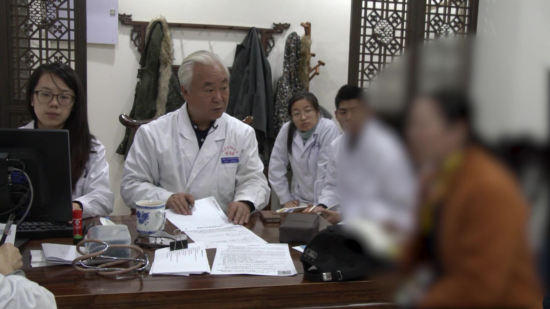 血虚络阻：37岁产后关节痛伴失眠的养血温经法