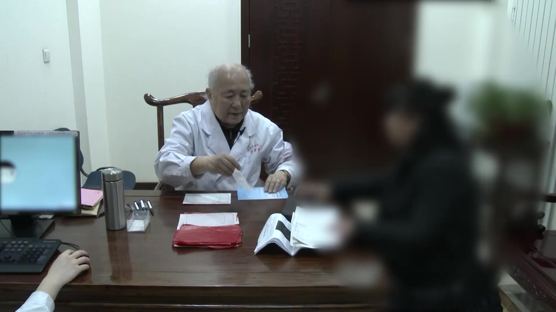 脾肾气虚：42岁女性IgA肾病反复尿血12年之益气固摄法