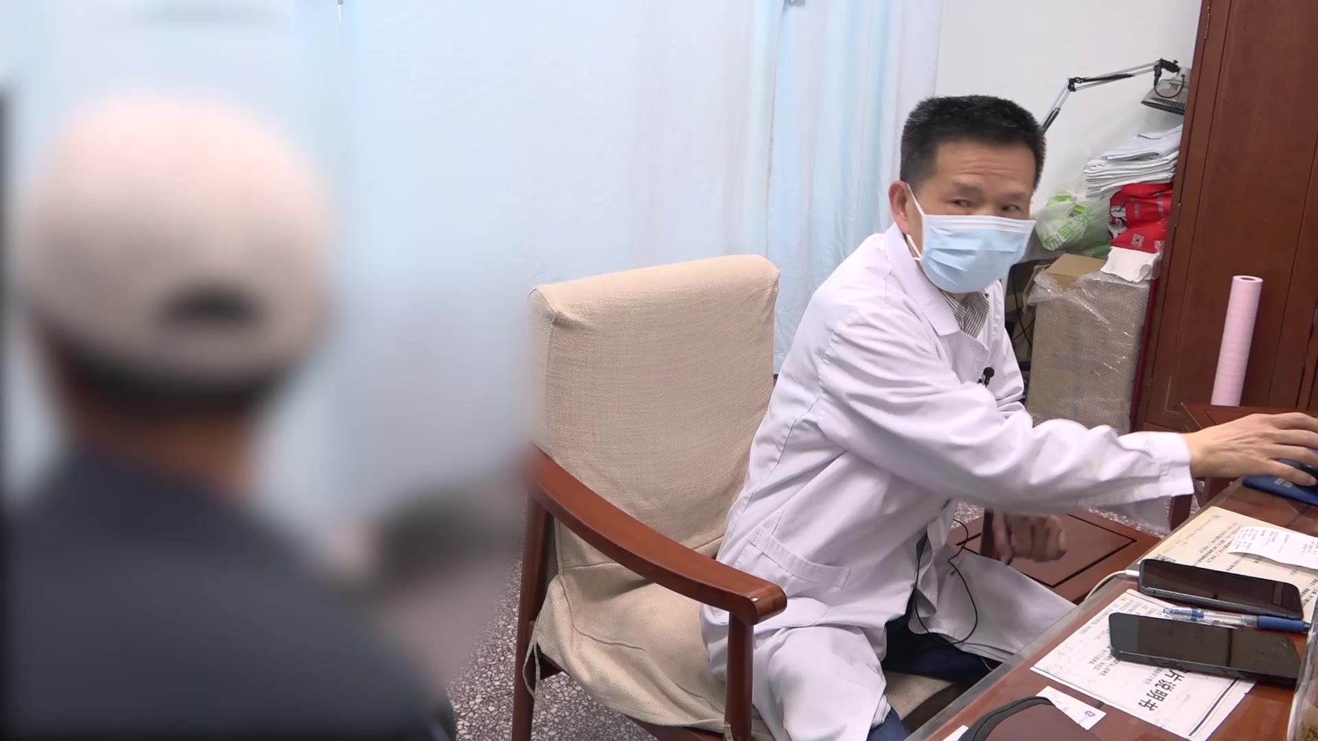 肩膀疼痛（上举困难，三角肌疼痛）男 65岁