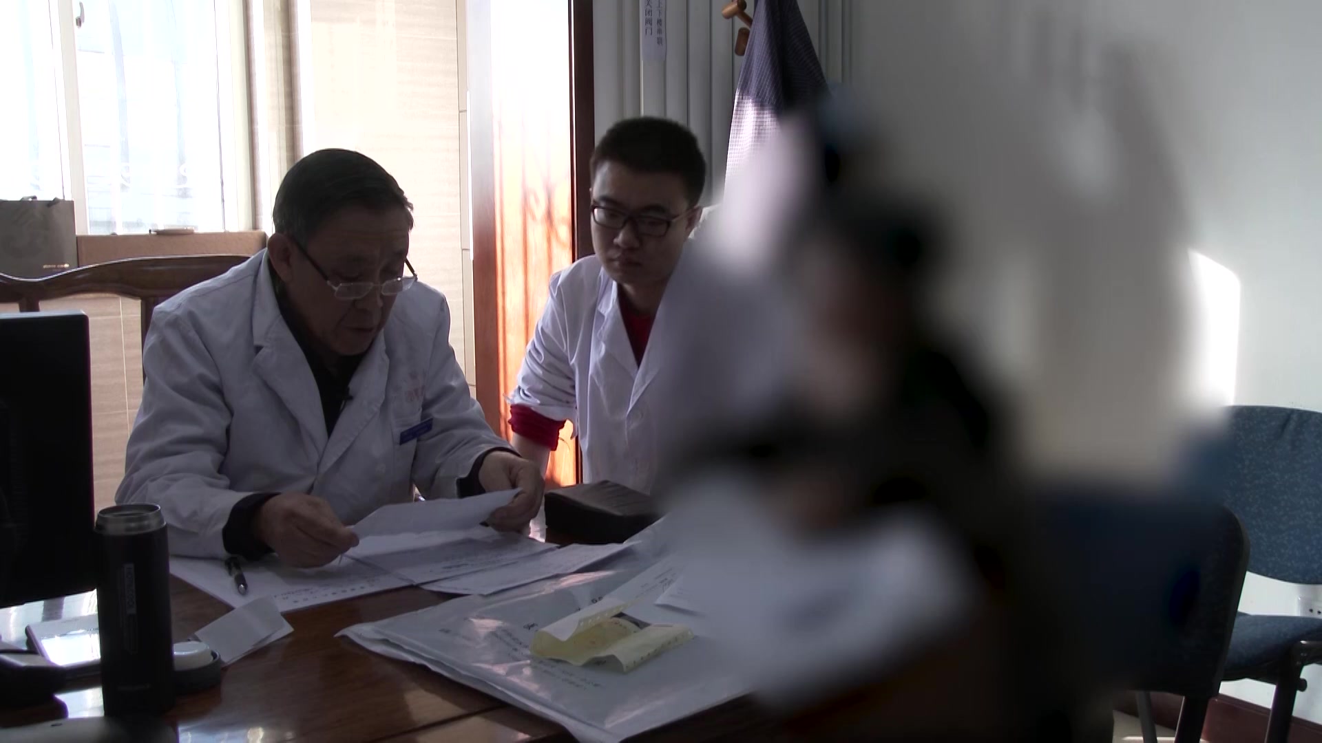 痰瘀阻络清阳不升：62岁女性头晕手抖尿频的化痰通络益气法