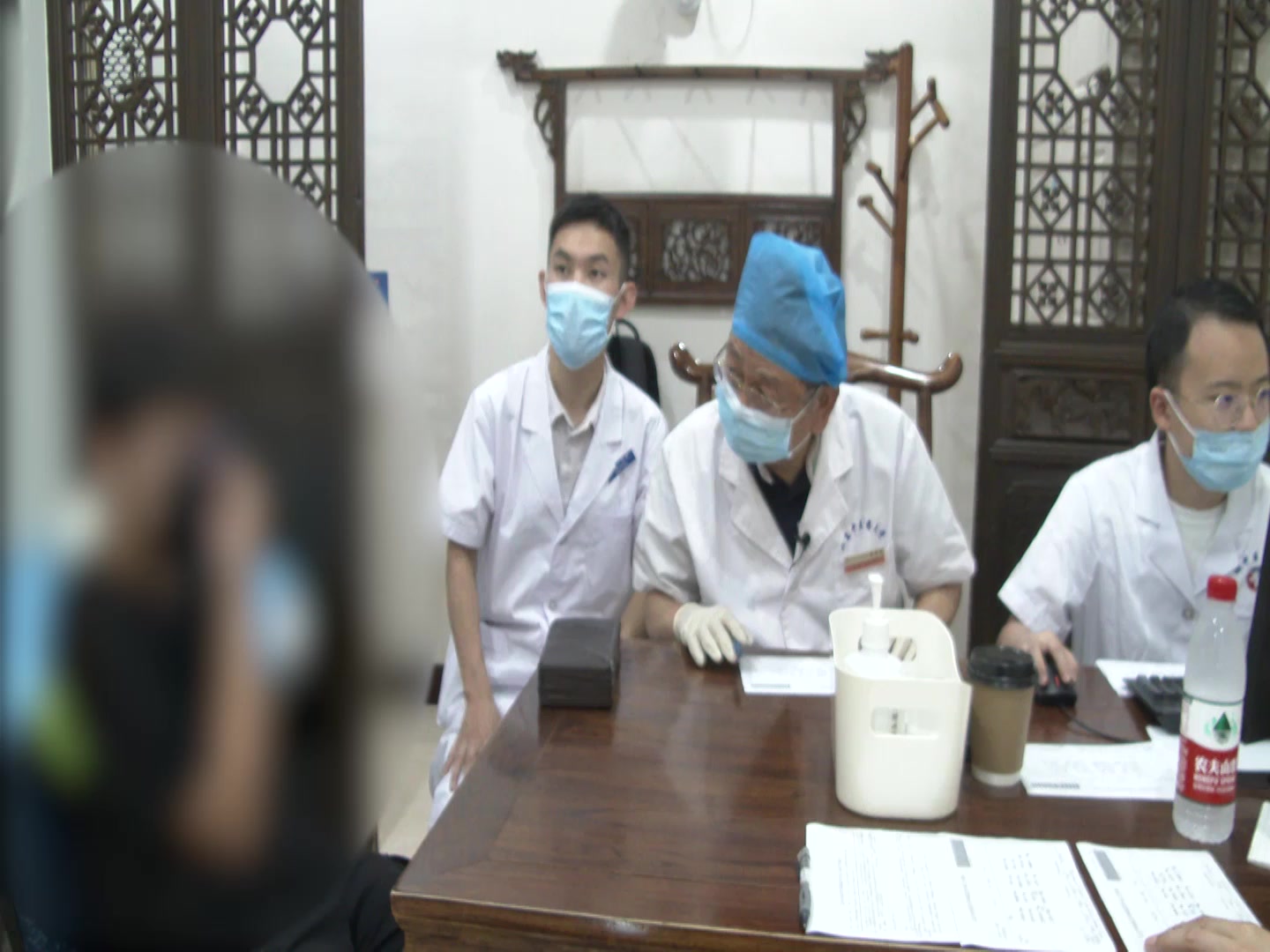 湿热内蕴兼心火：12岁女孩过敏性鼻炎湿疹多汗的清热利湿调治