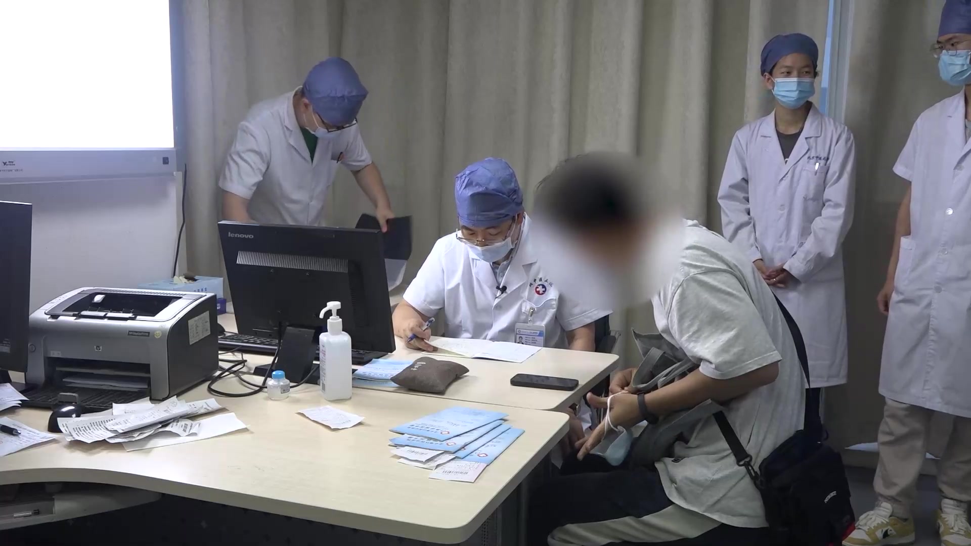 股骨头坏死扁平髋：29岁男性15年锻炼维持的功能评估与关节保养