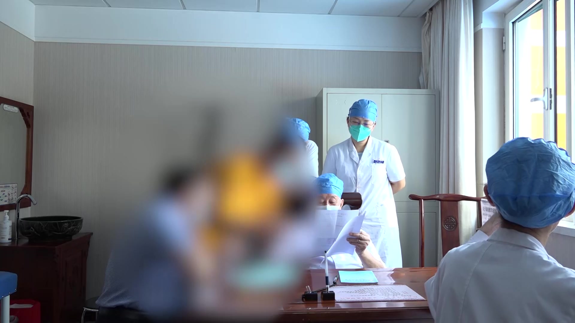 肝胃郁热气滞血瘀：53岁男性胃痞烧心之四逆散合启膈散法