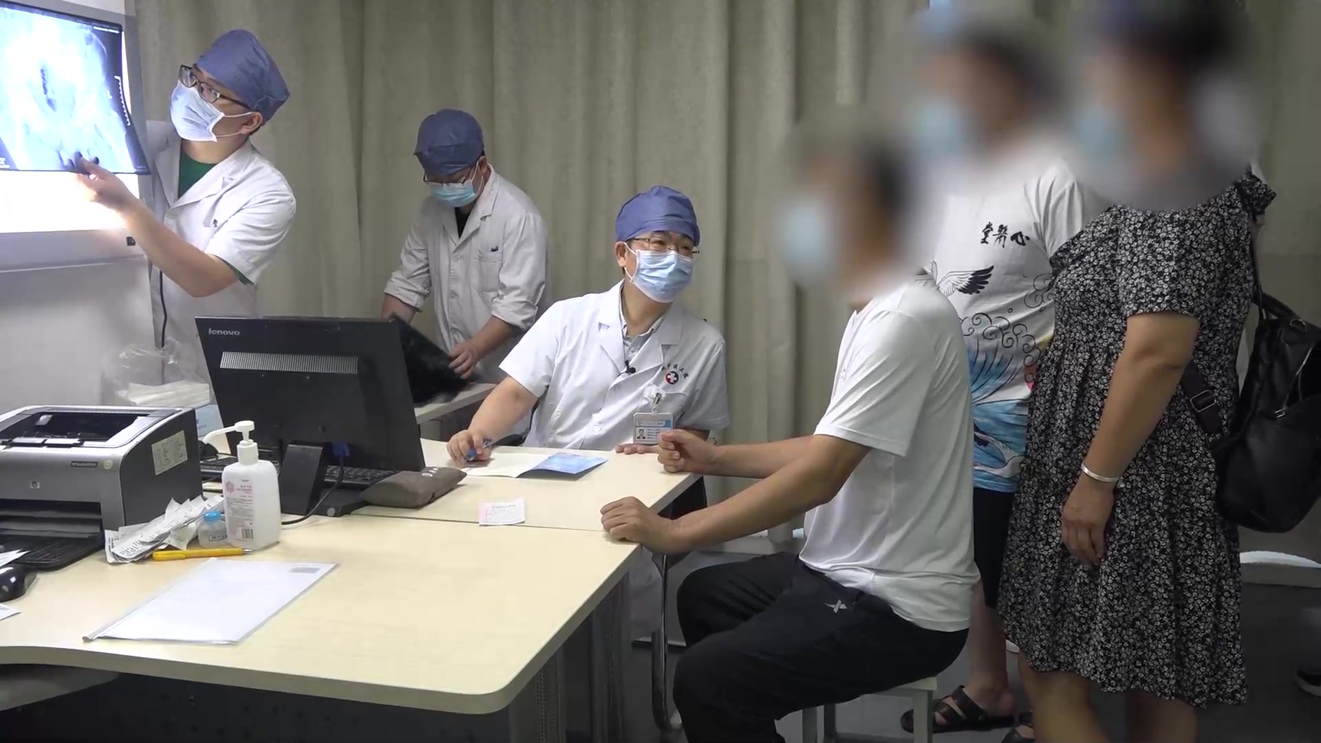 骨蚀湿热瘀阻：53岁男性股骨头坏死左髋剧痛的中药通络保髋治疗