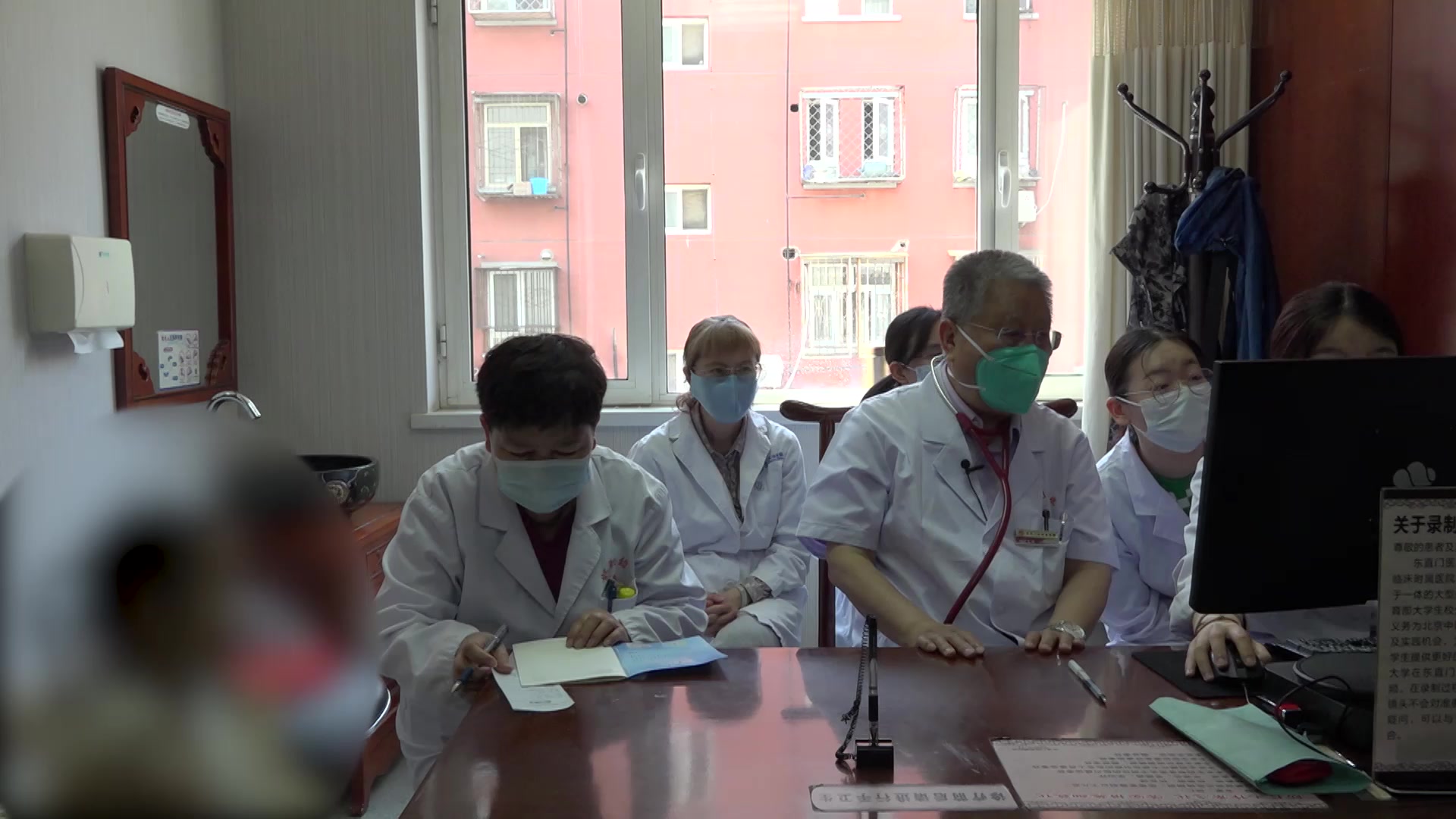 风热犯肺：5岁女童过敏性鼻炎鼻涕粘血的清肺通窍调方