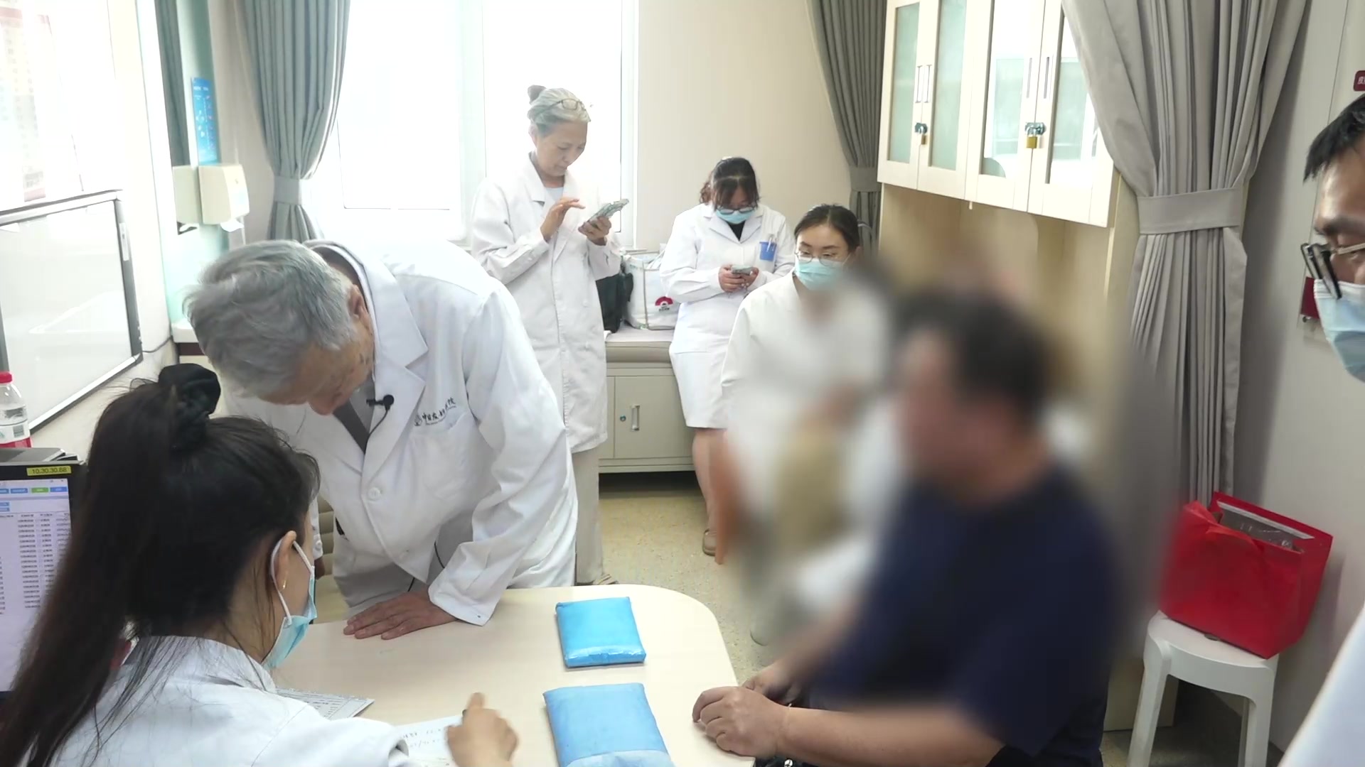 痰瘀互结血瘀络阻：74岁冠心病患者肩痛夜重的活络效灵丹治法