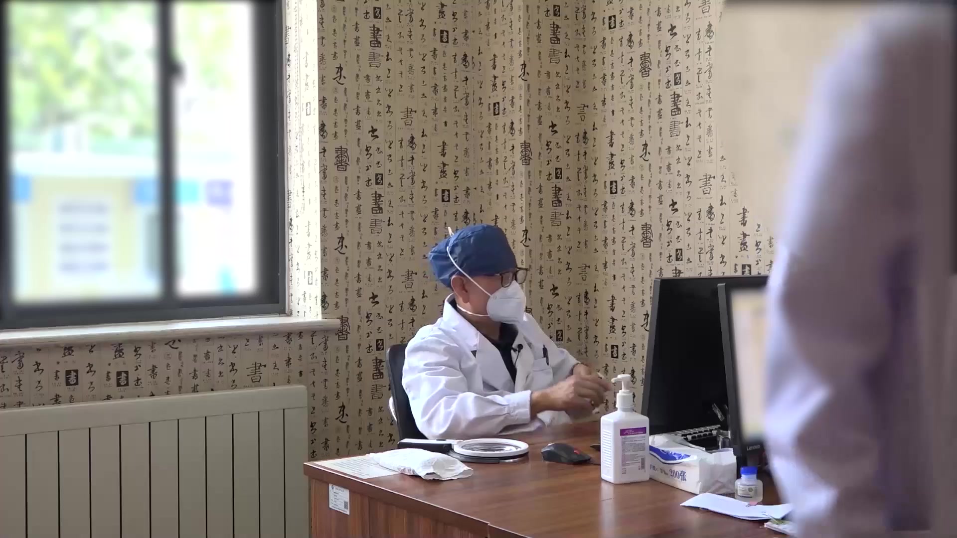肝郁脾虚湿蕴：46岁男性荨麻疹性血管炎四肢皮疹的健脾祛风调治