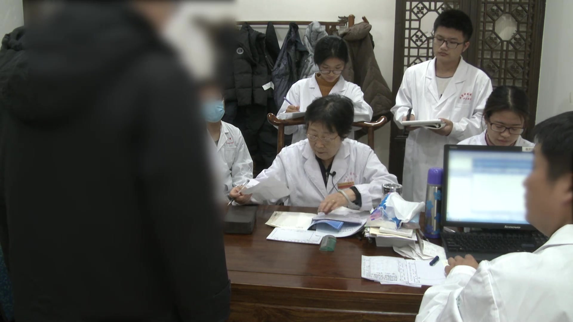 痰湿痹阻心脉瘀阻：67岁冠心病搭桥术后胸痛的中医巩固治疗