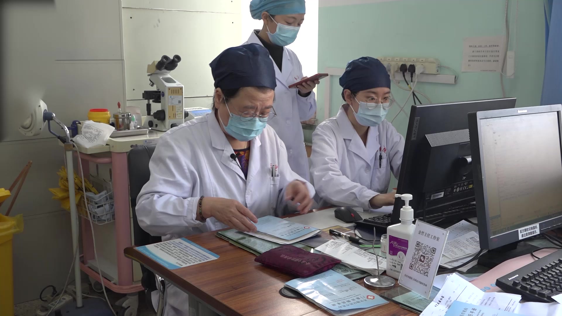 脾肾两虚证：43岁女性月经先期伴腰痛小腹胀的调补脾肾法