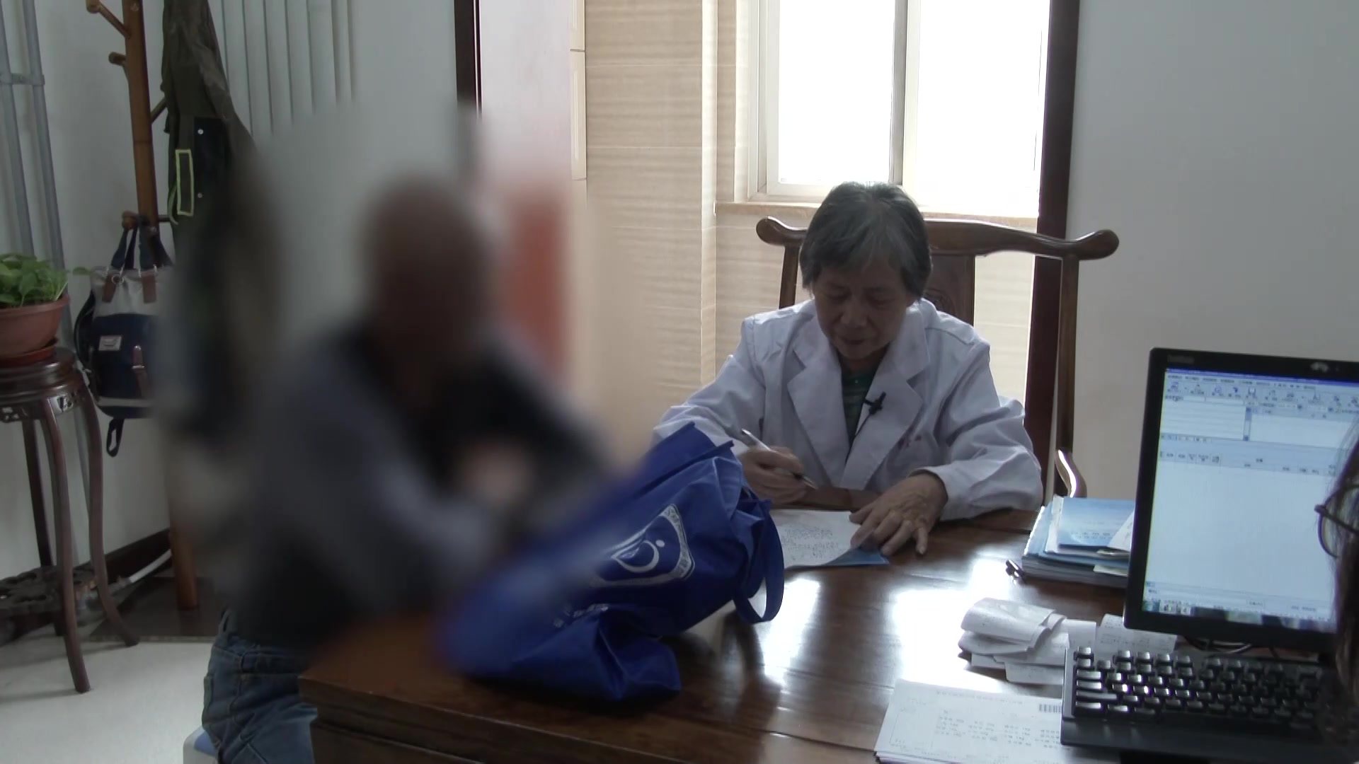 脾胃虚弱气机阻滞：59岁男性胃疾脐周胀满的健脾和胃法