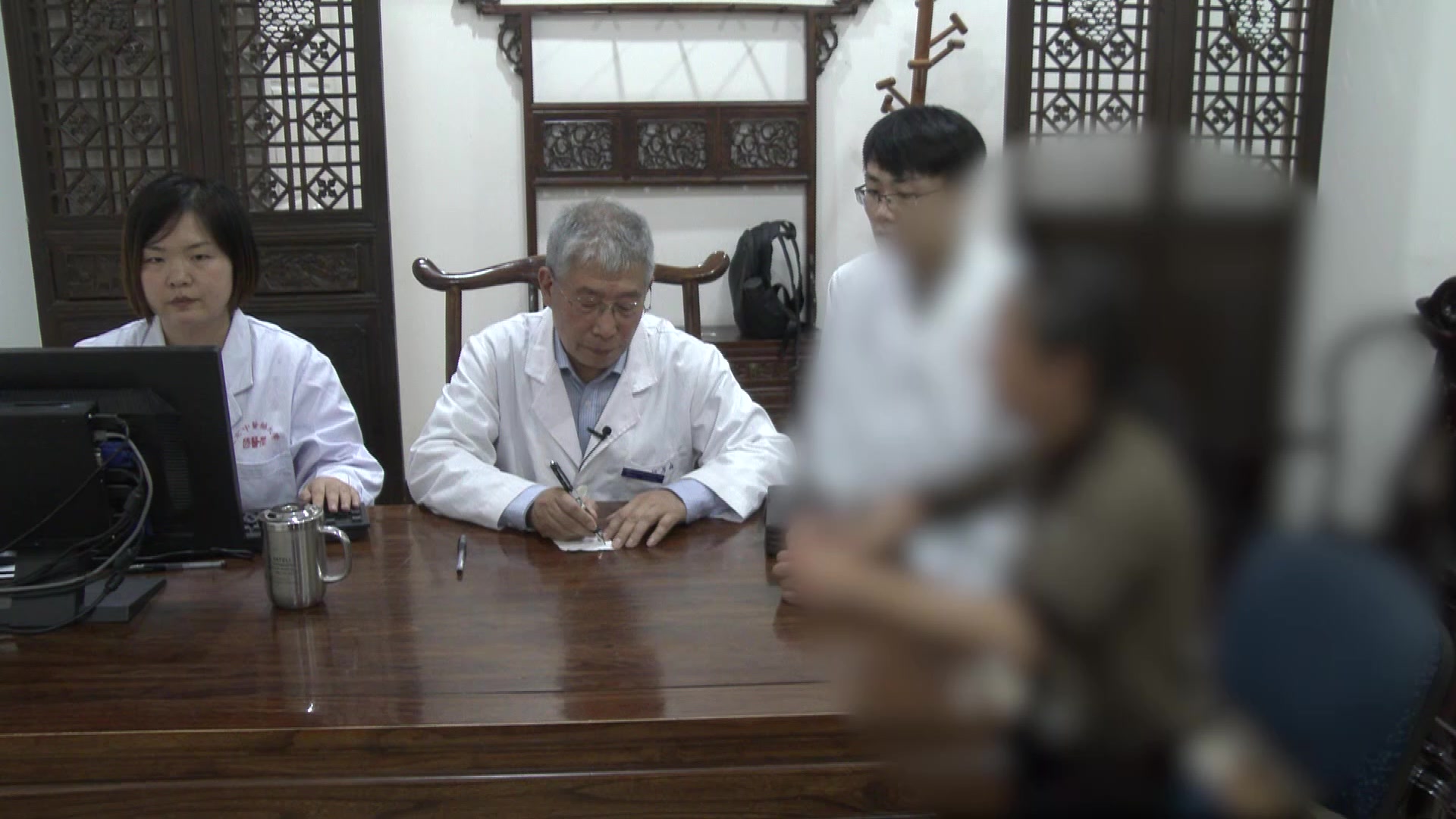 阳郁证：47岁女性全身疼痛怕冷失眠的疏肝解郁通阳法