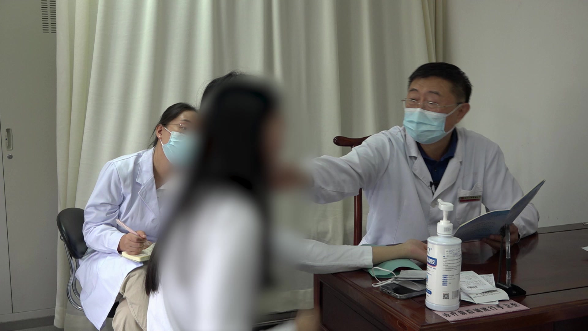 湿热蕴肤证：19岁女生面部粉刺2年余的清热利湿法