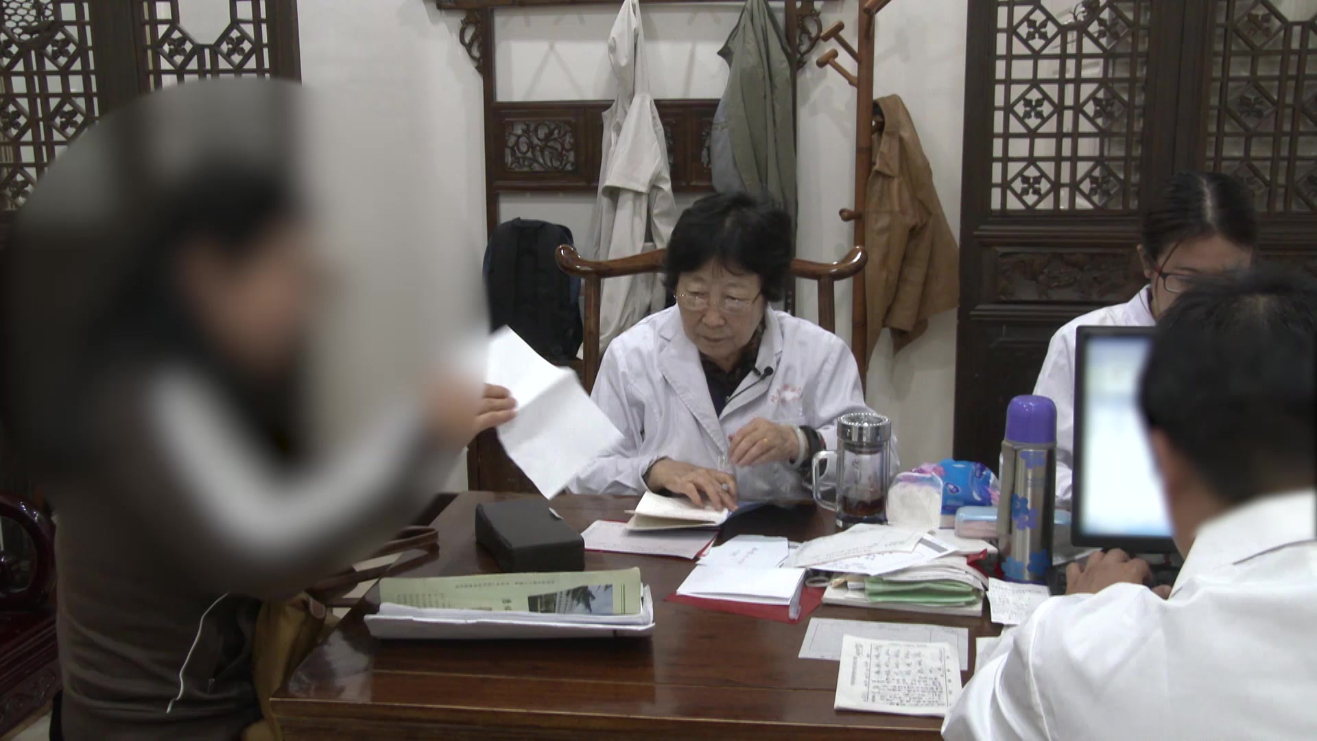 胃热脾寒证：57岁女性喉痹胃脘痛的辛开苦降法