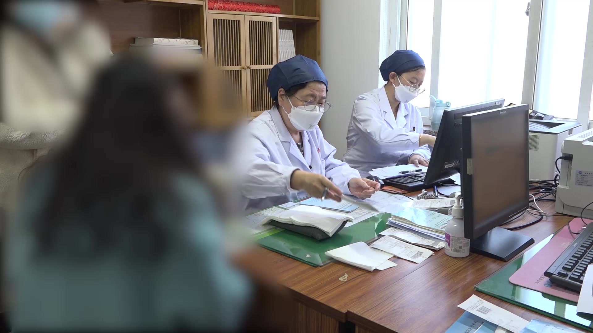 寒凝血瘀：37岁女性经行腹痛伴腹凉腰酸的温经活血法