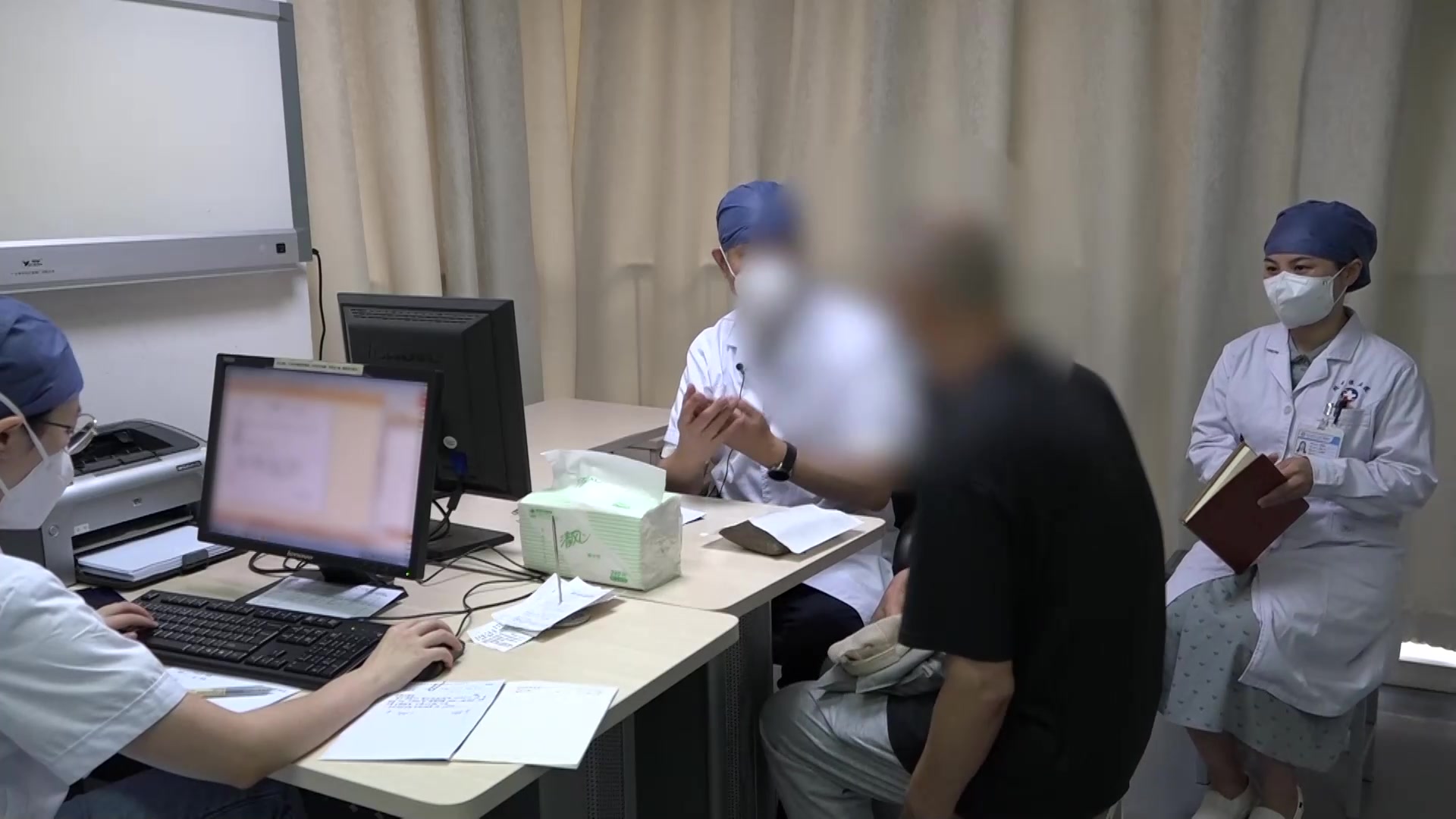 脾虚气滞夹热：68岁男性萎缩性胃炎口干眼涩的健脾理气清化法