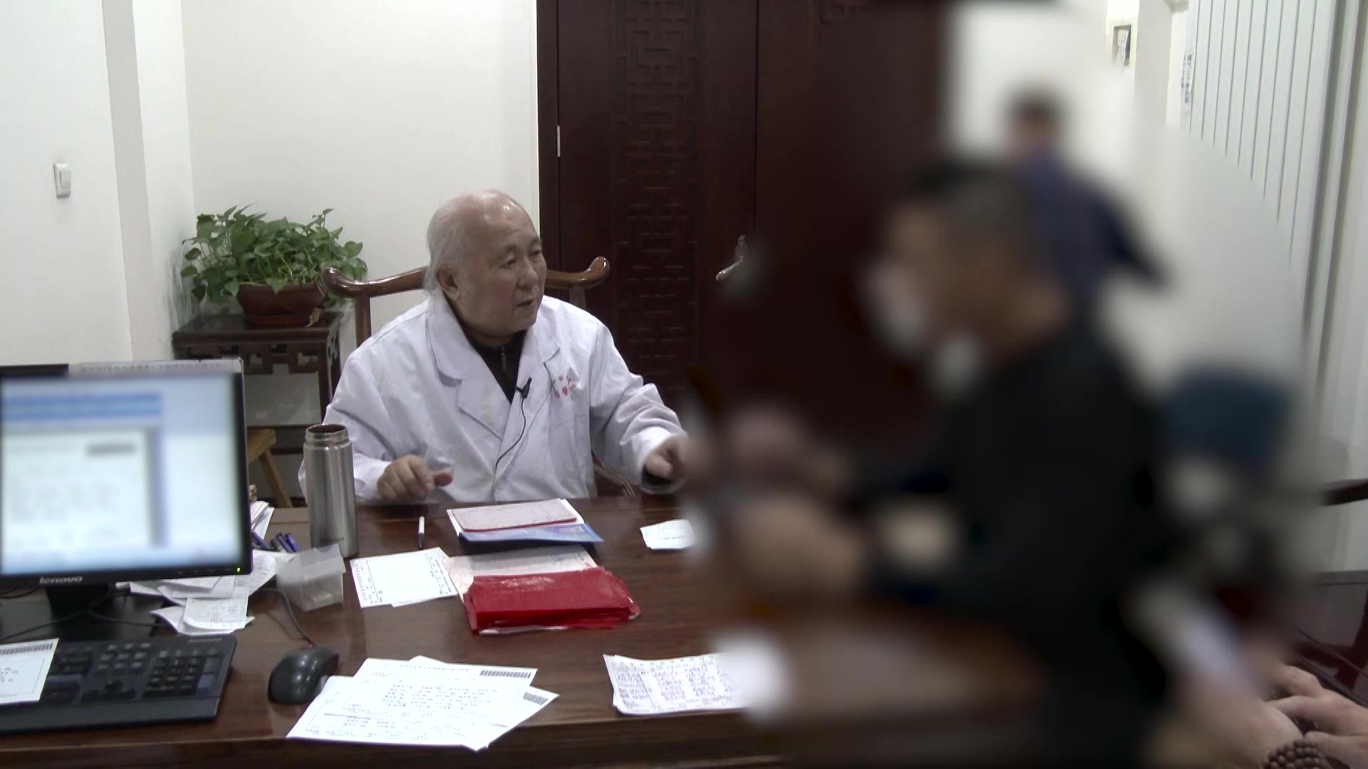 肝肾不足证：43岁乙肝携带者腰酸、肝区不适的中药调治